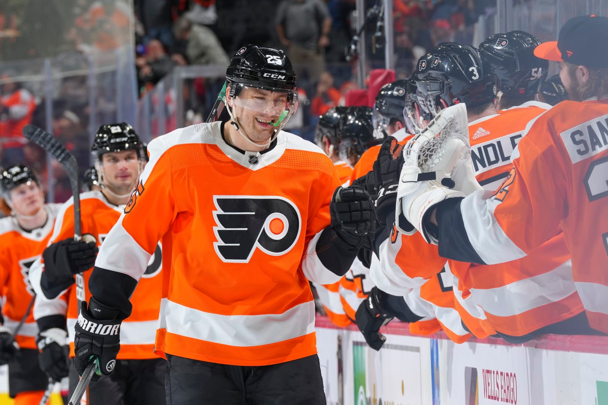 PHILADELPHIA, PA - APRIL 29: James van Riemsdyk #25 of the Philadelphia Flyers celebrates with his teammates on the bench after scoring a goal against the Ottawa Senators in the first period at the Wells Fargo Center on April 29, 2022 in Philadelphia, Pennsylvania. (Photo by Mitchell Leff/Getty Images) PHILADELPHIA, PA - APRIL 29: James van Riemsdyk #25 of the Philadelphia Flyers celebrates with his teammates on the bench after scoring a goal against the Ottawa Senators in the first period at the Wells Fargo Center on April 29, 2022 in Philadelphia, Pennsylvania. (Photo by Mitchell Leff/Getty Images)