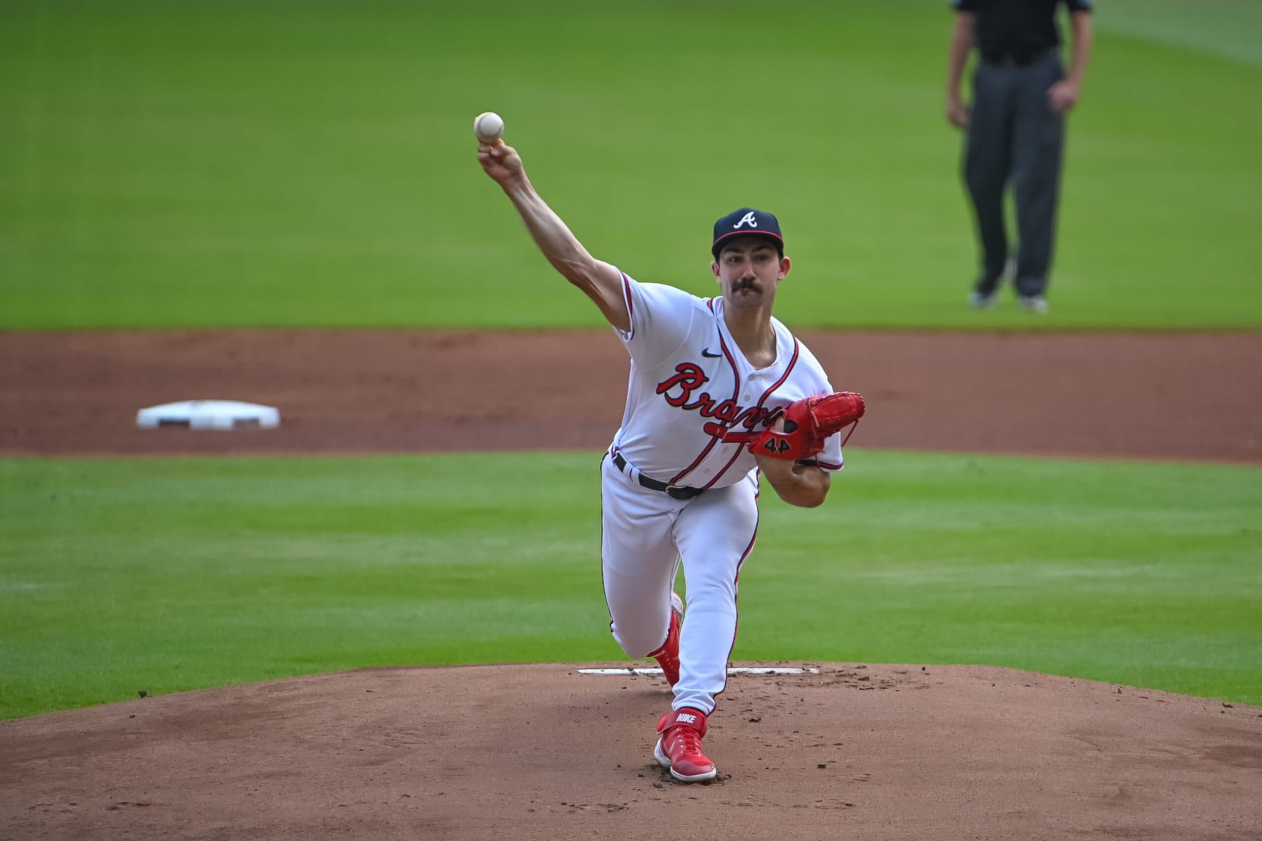 ATLANTA, GA - SEPTEMBER 18: Atlanta Braves starting pitcher Spencer Strider (65) in the first inning of the MLB game between the Philadelphia Phillies and Atlanta Braves on September 18, 2022, at Truist Park in Atlanta, GA. (Photo by John Adams/Icon Sportswire via Getty Images) ATLANTA, GA - SEPTEMBER 18: Atlanta Braves starting pitcher Spencer Strider (65) in the first inning of the MLB game between the Philadelphia Phillies and Atlanta Braves on September 18, 2022, at Truist Park in Atlanta, GA. (Photo by John Adams/Icon Sportswire via Getty Images)