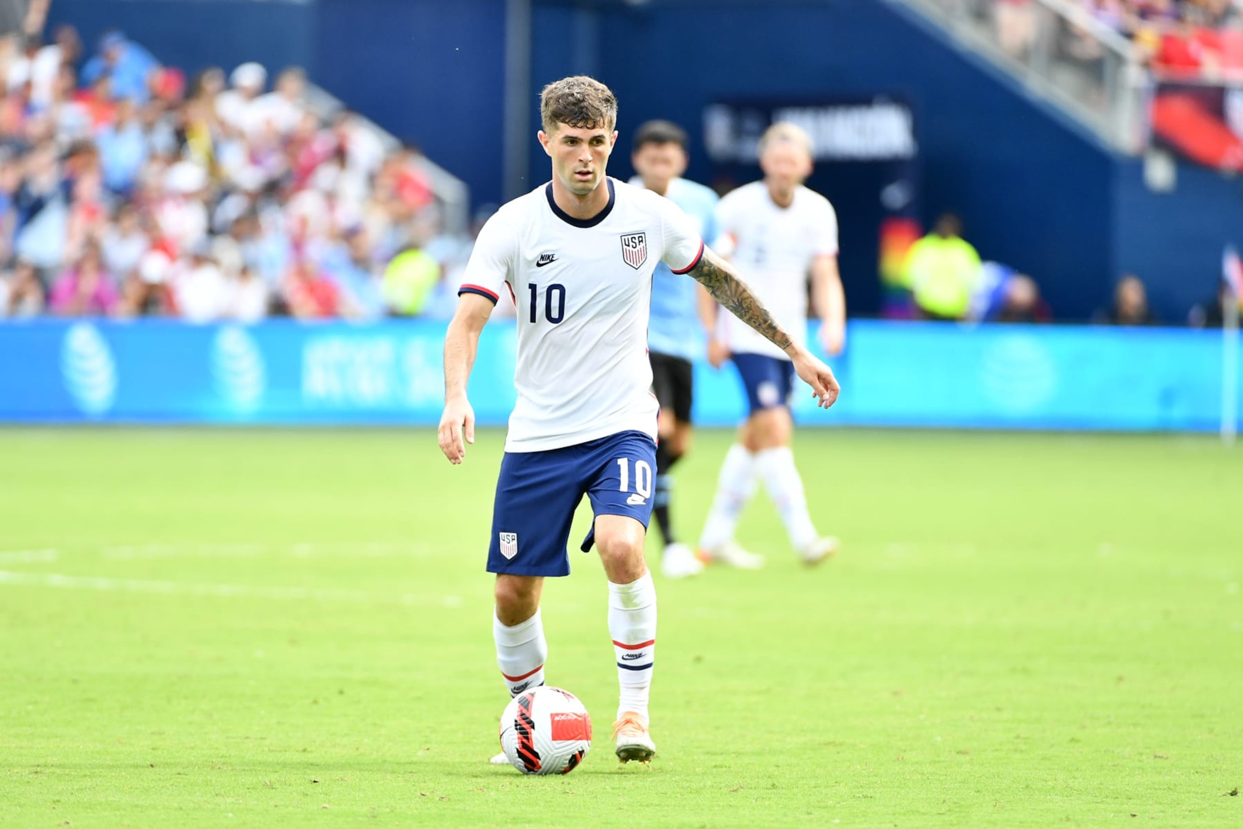 KANSAS CITY, KS - JUNE 5: Christian Pulisic #10 of United States with the ball during a game between Uruguay and USMNT at Children's Mercy Park on June 5, 2022 in Kansas City, Kansas. (Photo by Bill Barrett/ISI Photos/Getty Images)