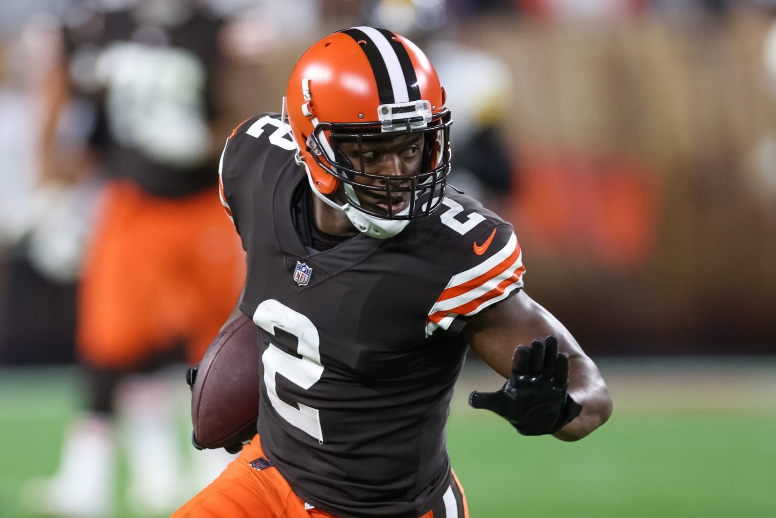 CLEVELAND, OHIO - SEPTEMBER 22: Amari Cooper #2 of the Cleveland Browns makes a catch during the fourth quarter against the Pittsburgh Steelers at FirstEnergy Stadium on September 22, 2022 in Cleveland, Ohio. (Photo by Gregory Shamus/Getty Images) CLEVELAND, OHIO - SEPTEMBER 22: Amari Cooper #2 of the Cleveland Browns makes a catch during the fourth quarter against the Pittsburgh Steelers at FirstEnergy Stadium on September 22, 2022 in Cleveland, Ohio. (Photo by Gregory Shamus/Getty Images)