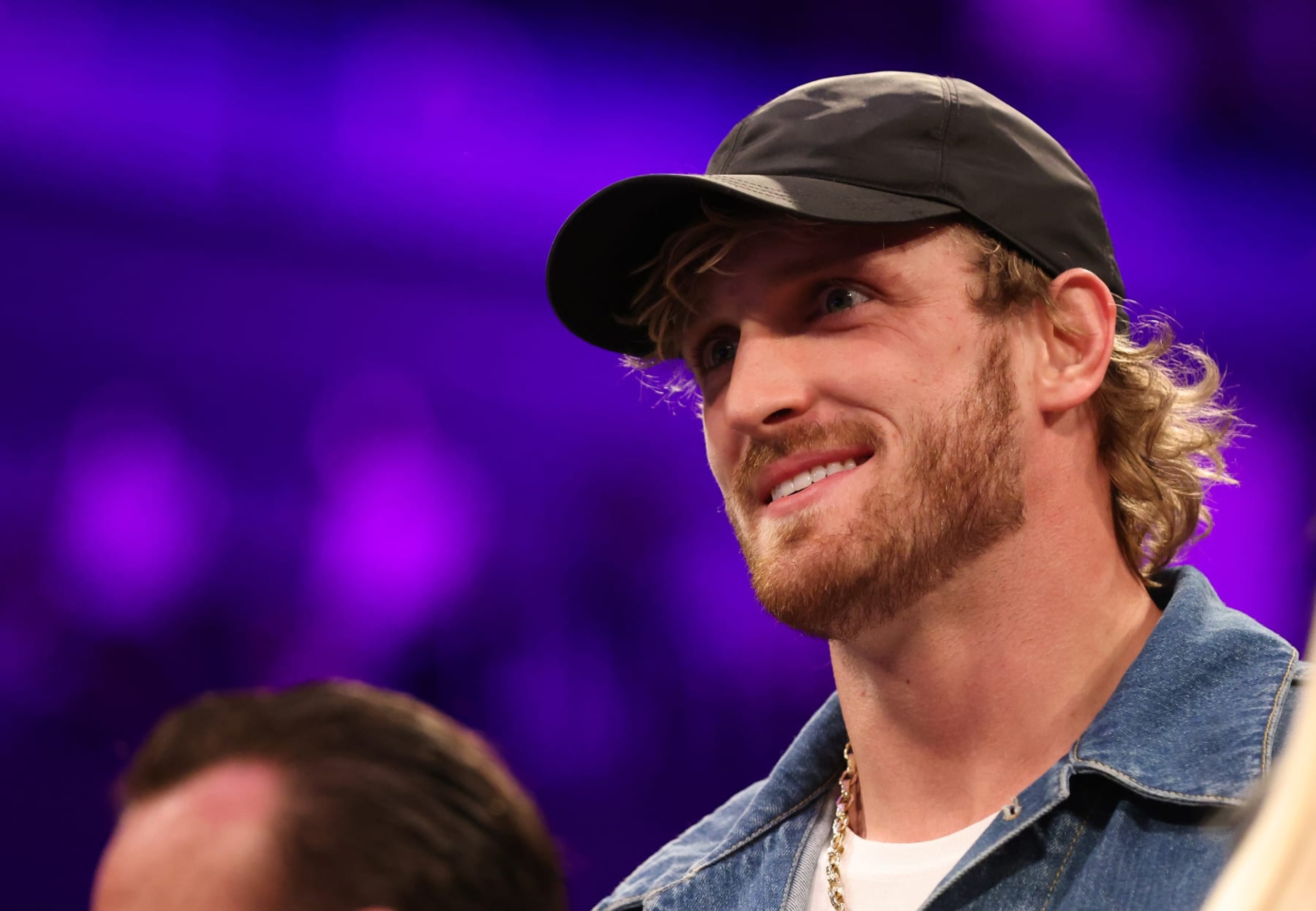 LONDON, ENGLAND - AUGUST 27: American You-tuber Logan Paul looks on at The O2 Arena on August 27, 2022 in London, England. (Photo by Luke Walker/Getty Images)