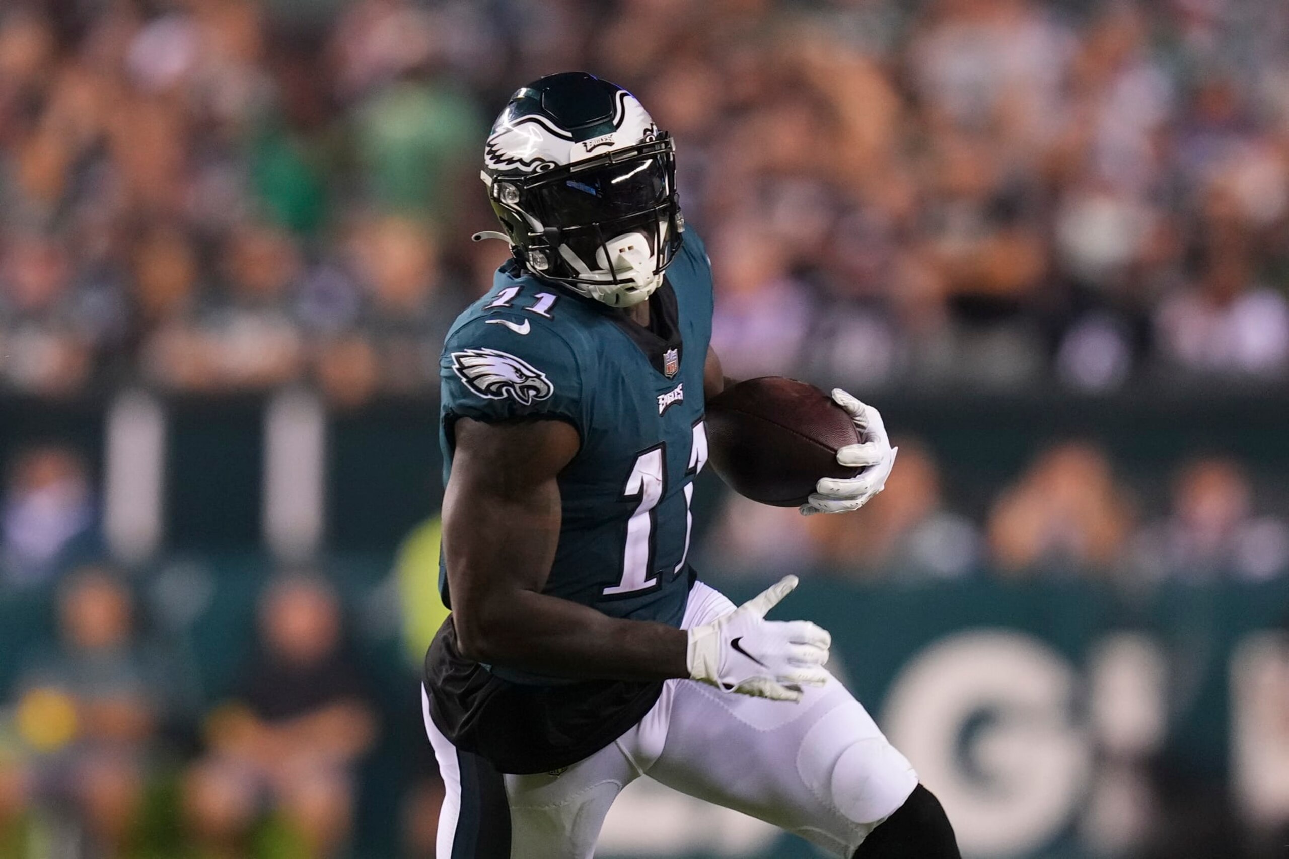 PHILADELPHIA, PA - SEPTEMBER 19: A.J. Brown #11 of the Philadelphia Eagles runs with the ball against the Minnesota Vikings at Lincoln Financial Field on September 19, 2022 in Philadelphia, Pennsylvania. (Photo by Mitchell Leff/Getty Images)