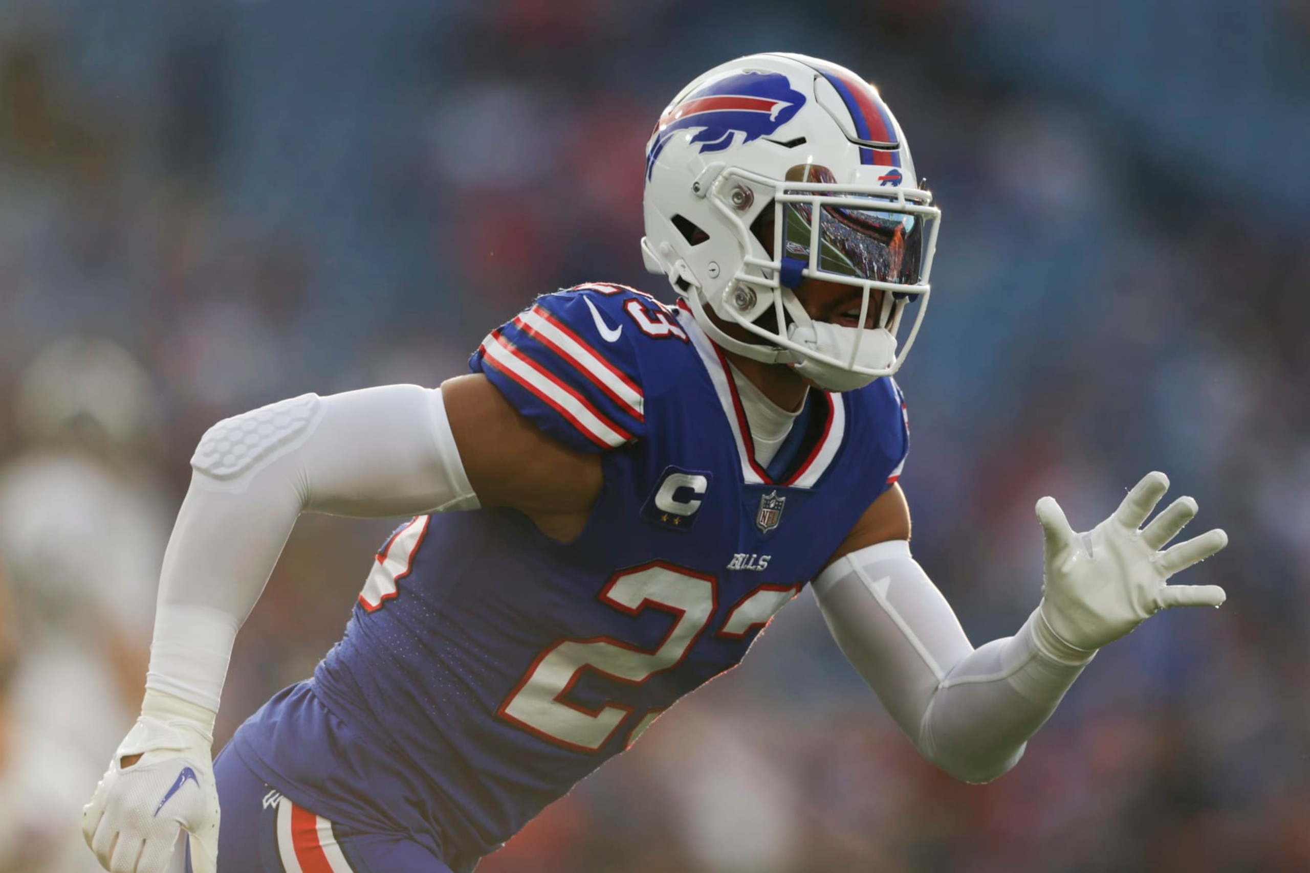 ORCHARD PARK, NEW YORK - SEPTEMBER 19: Micah Hyde #23 of the Buffalo Bills warms up before the game against the Tennessee Titans at Highmark Stadium on September 19, 2022 in Orchard Park, New York. (Photo by Joshua Bessex/Getty Images) ORCHARD PARK, NEW YORK - SEPTEMBER 19: Micah Hyde #23 of the Buffalo Bills warms up before the game against the Tennessee Titans at Highmark Stadium on September 19, 2022 in Orchard Park, New York. (Photo by Joshua Bessex/Getty Images)