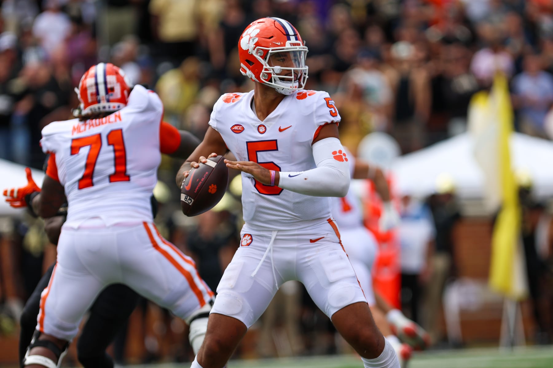 WINSTON-SALEM, NC - SEPTEMBER 24: DJ Uiagalelei (5) of the Clemson Tigers looks to pass the ball during a football game between the Wake Forest Demon Deacons and the Clemson Tigers on September 24, 2022, at Truist Field in Winston-Salem, NC. (Photo by David Jensen/Icon Sportswire via Getty Images)