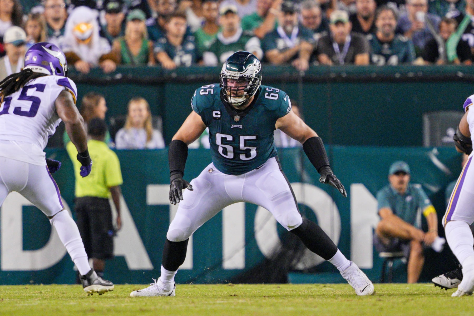 PHILADELPHIA, PA - SEPTEMBER 19: Philadelphia Eagles offensive tackle Lane Johnson (65) sets up to block during the game between the Minnesota Vikings and the Philadelphia Eagles on September 19, 2022 at Lincoln Financial Field in Philadelphia PA. (Photo by Andy Lewis/Icon Sportswire via Getty Images)