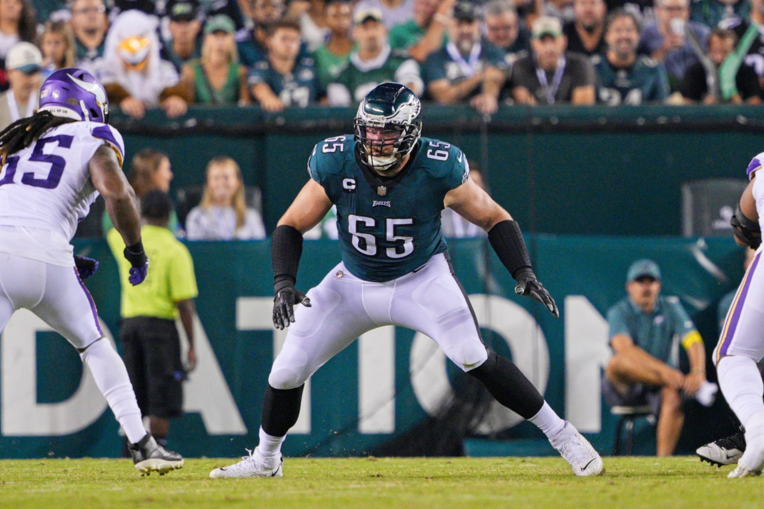 PHILADELPHIA, PA - SEPTEMBER 19: Philadelphia Eagles offensive tackle Lane Johnson (65) sets up to block during the game between the Minnesota Vikings and the Philadelphia Eagles on September 19, 2022 at Lincoln Financial Field in Philadelphia PA. (Photo by Andy Lewis/Icon Sportswire via Getty Images)