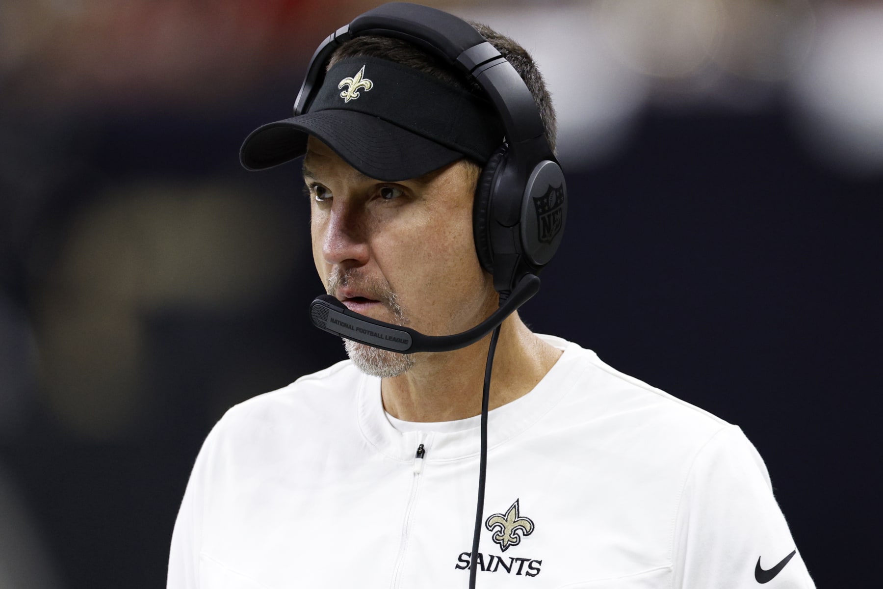 NEW ORLEANS, LOUISIANA - SEPTEMBER 18: Head coach Dennis Allen of the New Orleans Saints looks on during the game against the Tampa Bay Buccaneers at Caesars Superdome on September 18, 2022 in New Orleans, Louisiana. (Photo by Chris Graythen/Getty Images)