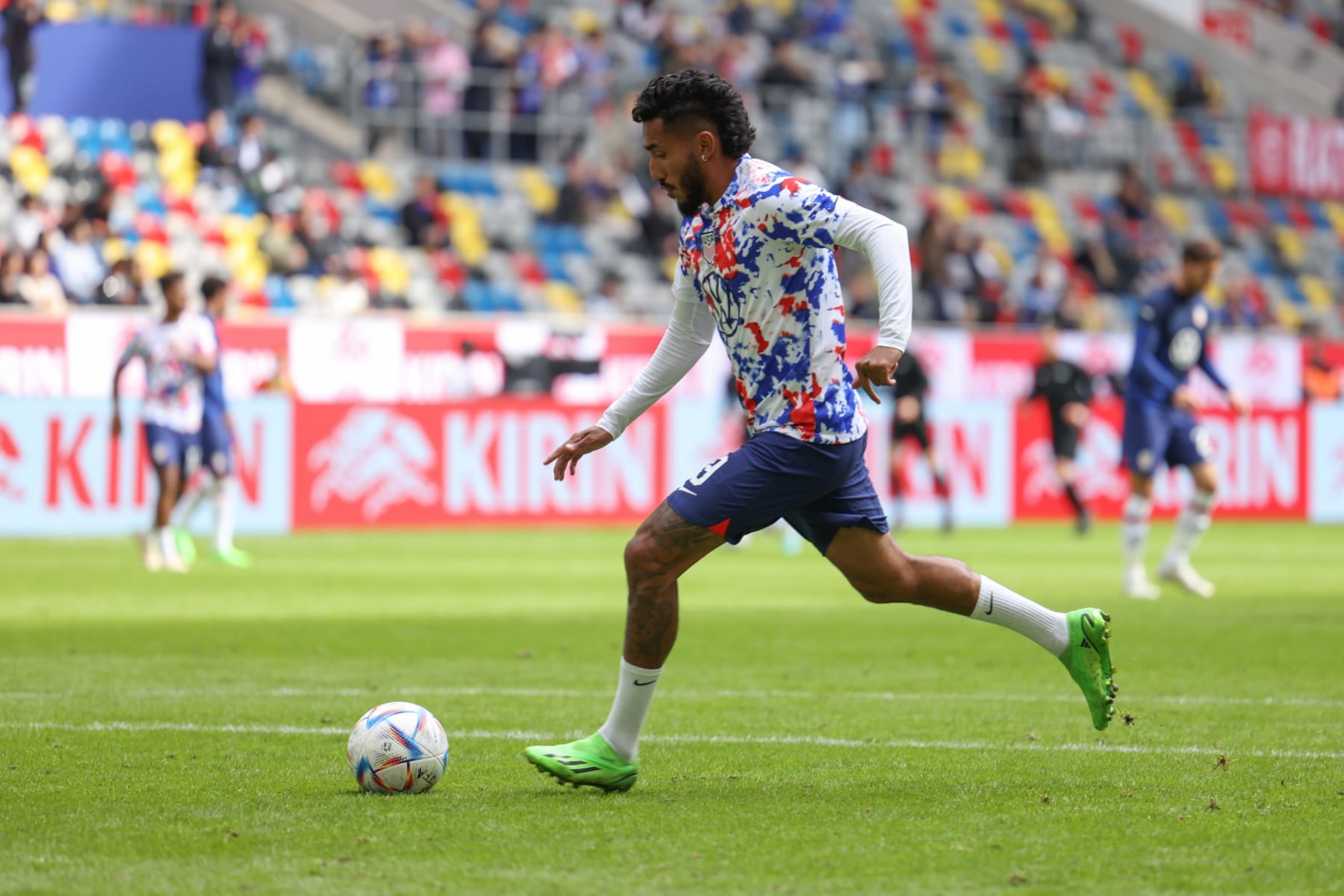 DÜSSELDORF, GERMANY - SEPTEMBER 23: Jesus Ferreira #9 of the United States warming up before a game between Japan and USMNT at Düsseldorf Arena on September 23, 2022 in Düsseldorf, Germany. (Photo by John Dorton/ISI Photos/Getty Images)