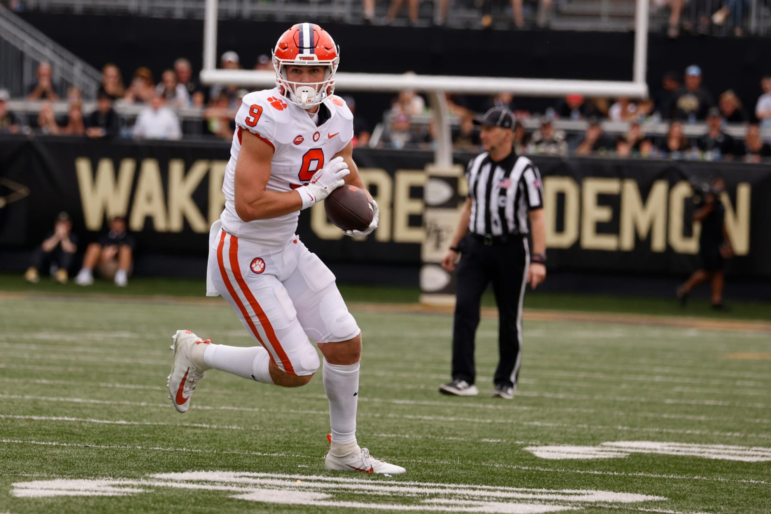 WINSTON-SALEM, NC - SEPTEMBER 24: Jake Briningstool #9 of the Clemson Tigers runs after a catch during their game against the Wake Forest Demon Deacons at Truist Field on September 24, 2022 in Winston-Salem, North Carolina. Clemson won 51-45 in 2OT. (Photo by Lance King/Getty Images) WINSTON-SALEM, NC - SEPTEMBER 24: Jake Briningstool #9 of the Clemson Tigers runs after a catch during their game against the Wake Forest Demon Deacons at Truist Field on September 24, 2022 in Winston-Salem, North Carolina. Clemson won 51-45 in 2OT. (Photo by Lance King/Getty Images)