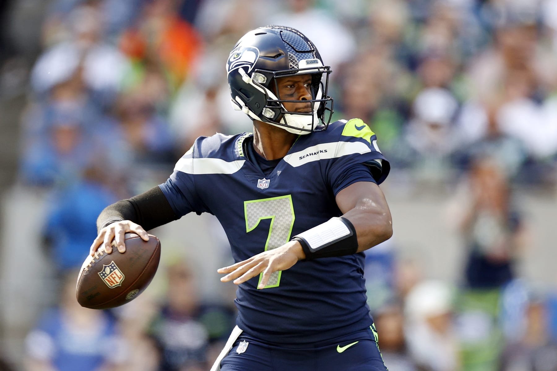 SEATTLE, WASHINGTON - SEPTEMBER 25: Geno Smith #7 of the Seattle Seahawks passes the ball against the Atlanta Falcons during the second half at Lumen Field on September 25, 2022 in Seattle, Washington. (Photo by Steph Chambers/Getty Images)