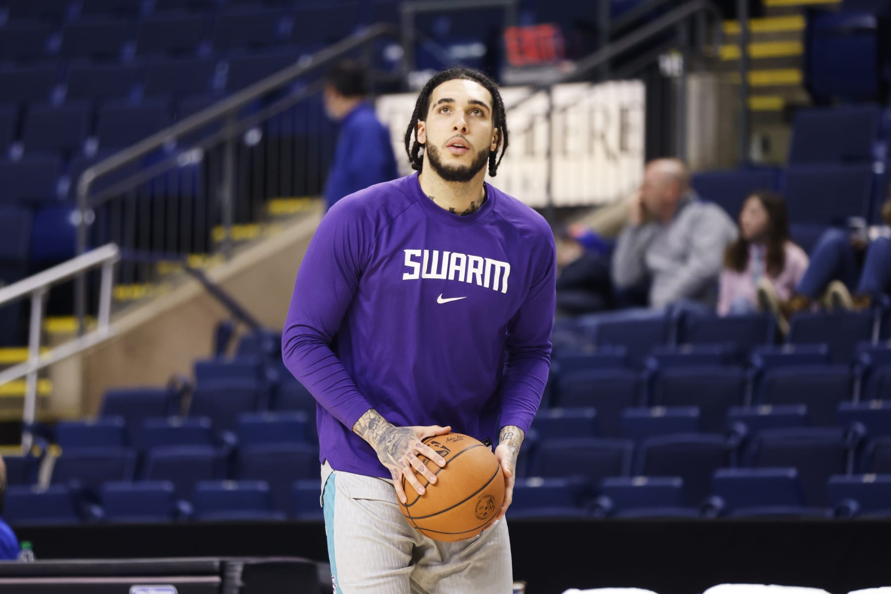 BRIDGEPORT, CT - MARCH 8:  LiAngelo Ball #3 of the Greensboro Swarm warms up prior to the game against the Westchester Knicks on March 8th, 2022 at Webster Bank Arena in Bridgeport, Connecticut. NOTE TO USER: User expressly acknowledges and agrees that, by downloading and/or using this Photograph, user is consenting to the terms and conditions of the Getty Images License Agreement. Mandatory Copyright Notice: Copyright 2021 NBAE (Photo by Johnnie Izquierdo/NBAE via Getty Images)
