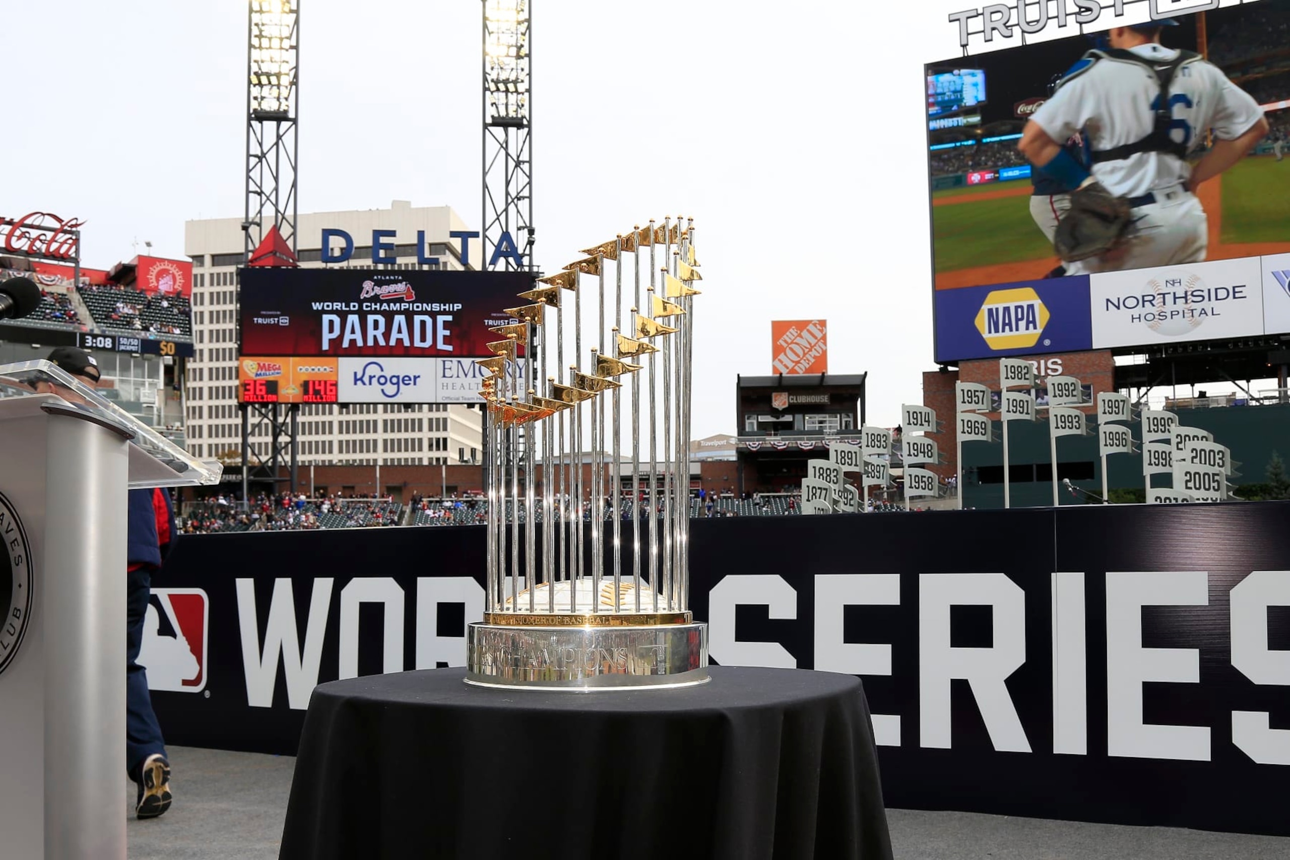 ATLANTA, GA - NOVEMBER 05: The Commisioners Trophy on a pedestal during the Celebration at Truist Park on November 5, 2021 in Atlanta, Georgia.   (Photo by David J. Griffin/Icon Sportswire via Getty Images)