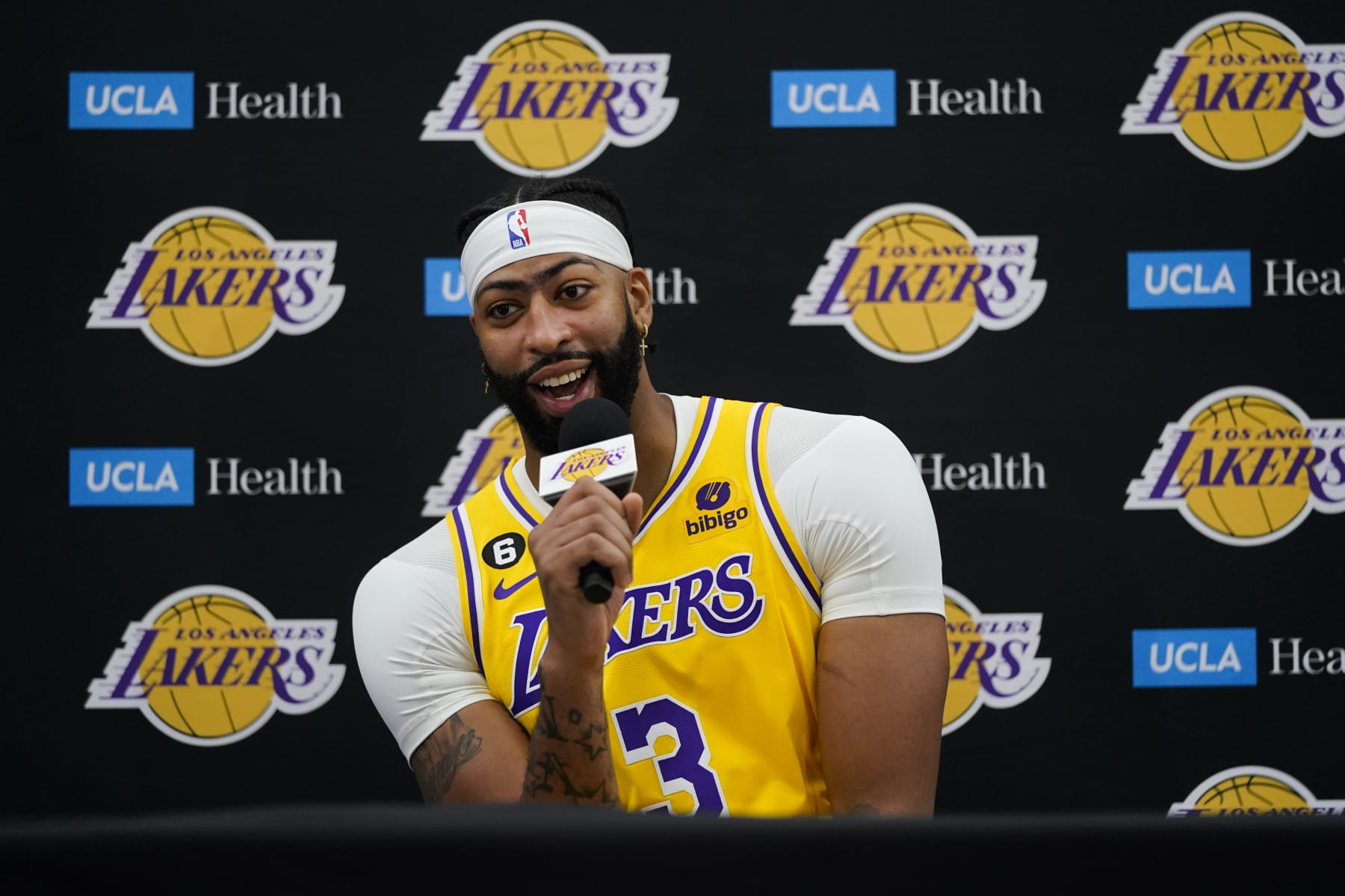 Los Angeles Lakers' Anthony Davis speaks during a news conference at the NBA basketball team's Media Day Monday, Sept. 26, 2022, in El Segundo, Calif. (AP Photo/Jae C. Hong)
