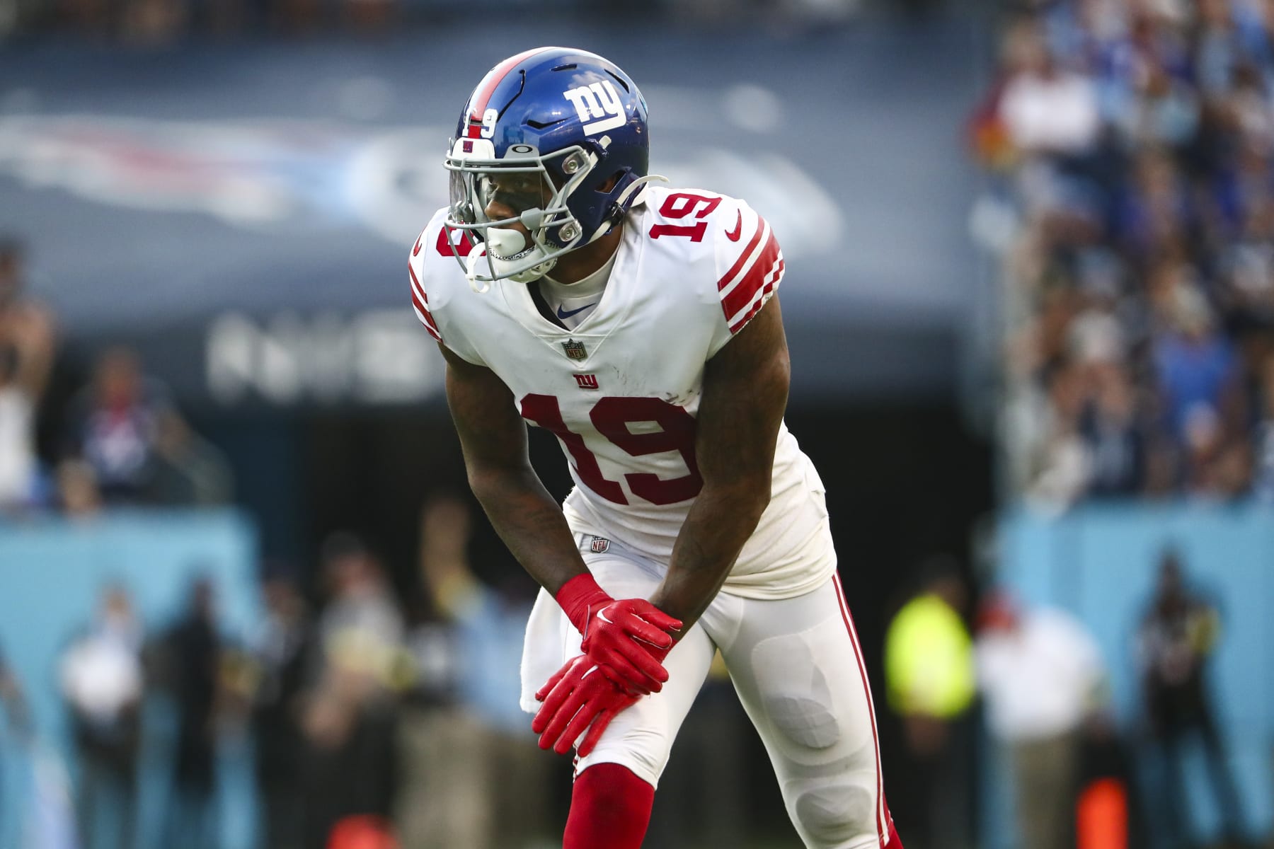 NASHVILLE, FL - SEPTEMBER 11: Kenny Golladay #19 of the New York Giants lines up before a play during an NFL football game against the Tennessee Titans at Nissan Stadium on September 11, 2022 in Nashville, Tennessee. (Photo by Kevin Sabitus/Getty Images)