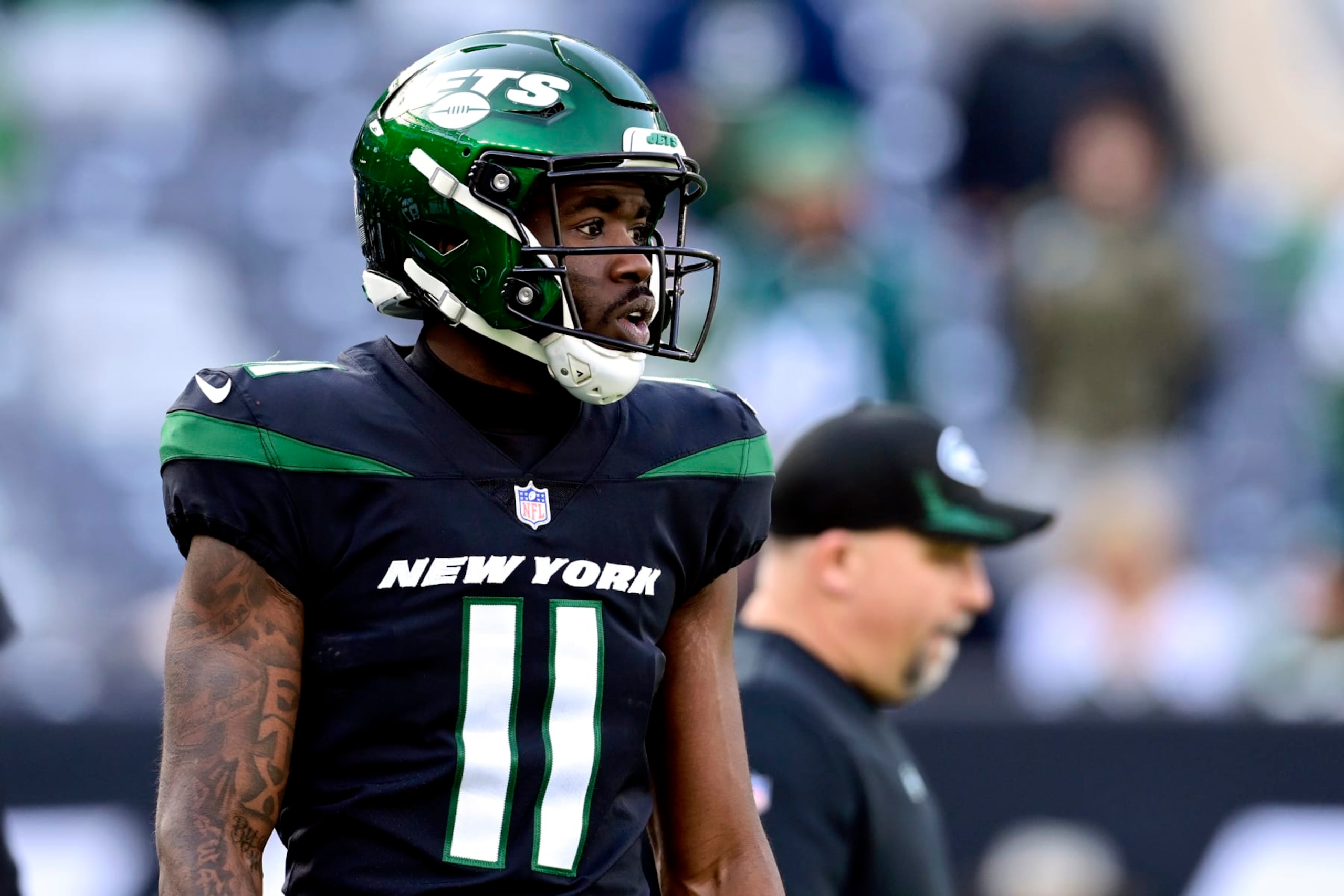 EAST RUTHERFORD, NEW JERSEY - DECEMBER 05: Denzel Mims #11 of the New York Jets warms up prior to the game against the Philadelphia Eagles at MetLife Stadium on December 05, 2021 in East Rutherford, New Jersey. (Photo by Steven Ryan/Getty Images) EAST RUTHERFORD, NEW JERSEY - DECEMBER 05: Denzel Mims #11 of the New York Jets warms up prior to the game against the Philadelphia Eagles at MetLife Stadium on December 05, 2021 in East Rutherford, New Jersey. (Photo by Steven Ryan/Getty Images)