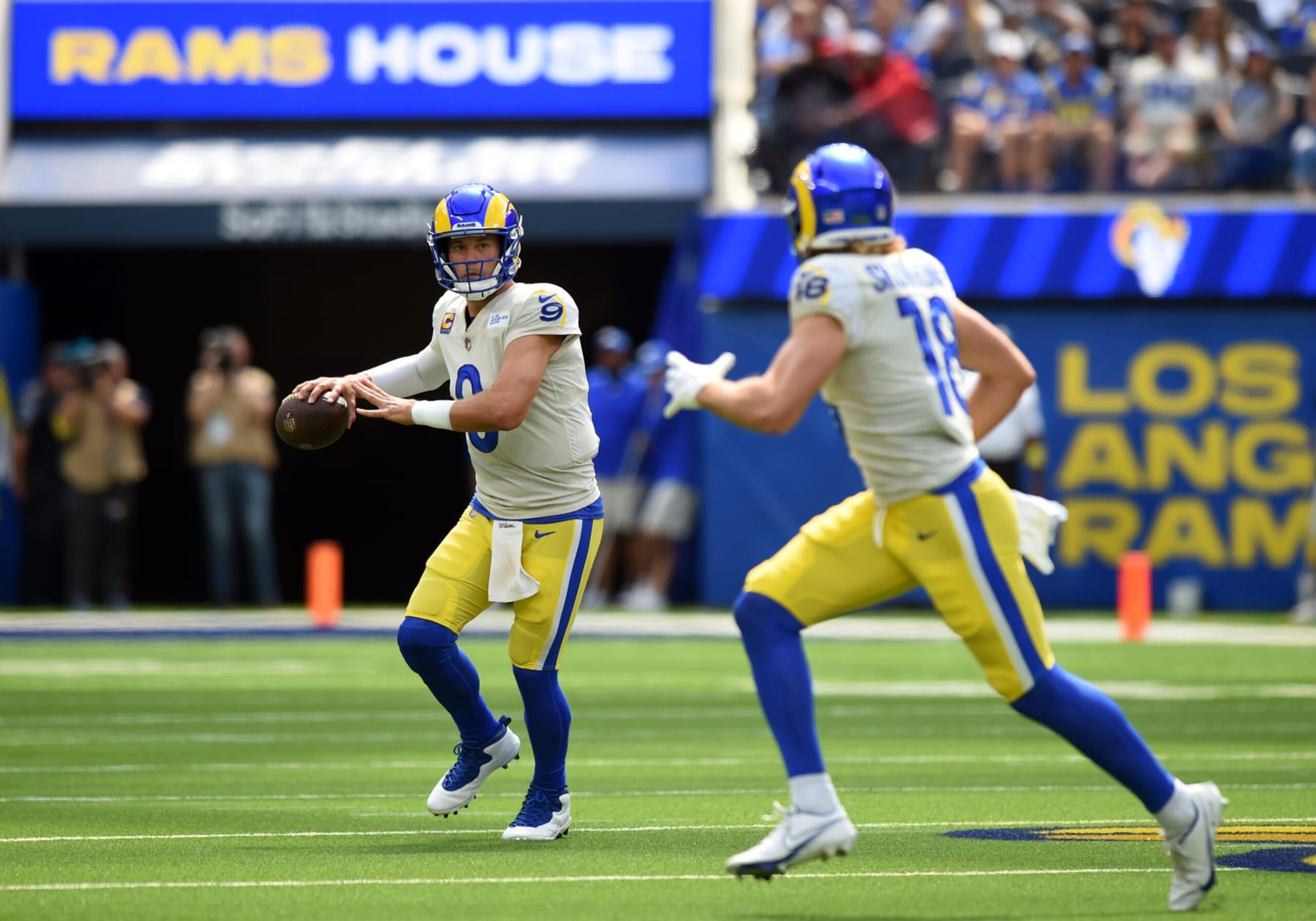INGLEWOOD, CA - SEPTEMBER 18: Los Angeles Rams Quarterback Matthew Stafford (9) looks to throw to Los Angeles Rams Wide Receiver Ben Skowronek (18) during an NFL game between the Atlanta Falcons and the Los Angeles Rams on September 18, 2022, at SoFi Stadium in Inglewood, CA. (Photo by Chris Williams/Icon Sportswire via Getty Images) INGLEWOOD, CA - SEPTEMBER 18: Los Angeles Rams Quarterback Matthew Stafford (9) looks to throw to Los Angeles Rams Wide Receiver Ben Skowronek (18) during an NFL game between the Atlanta Falcons and the Los Angeles Rams on September 18, 2022, at SoFi Stadium in Inglewood, CA. (Photo by Chris Williams/Icon Sportswire via Getty Images)