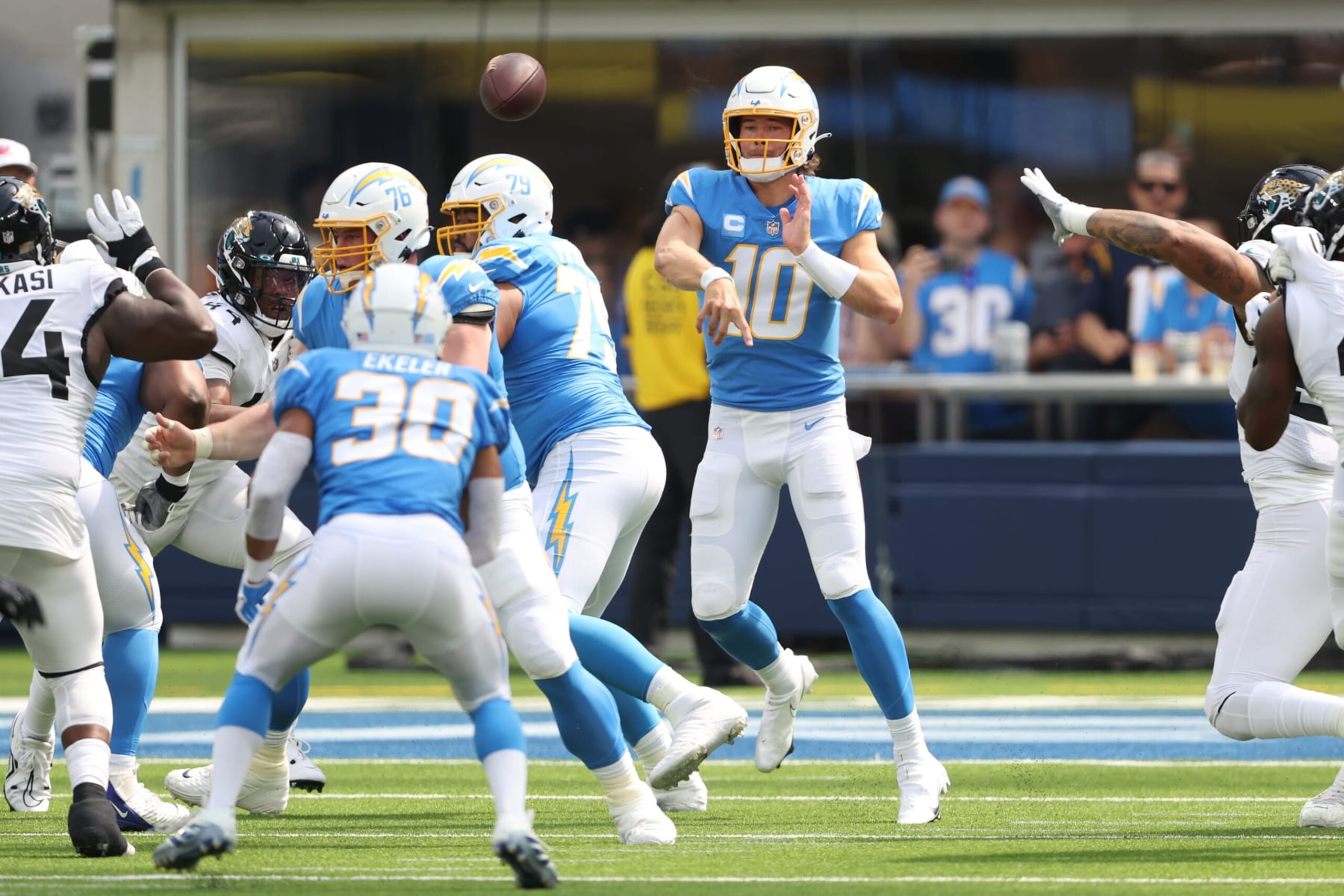INGLEWOOD, CALIFORNIA - SEPTEMBER 25: Justin Herbert #10 of the Los Angeles Chargers attempts a pass during the first half against the Jacksonville Jaguars at SoFi Stadium on September 25, 2022 in Inglewood, California. (Photo by Sean M. Haffey/Getty Images) INGLEWOOD, CALIFORNIA - SEPTEMBER 25: Justin Herbert #10 of the Los Angeles Chargers attempts a pass during the first half against the Jacksonville Jaguars at SoFi Stadium on September 25, 2022 in Inglewood, California. (Photo by Sean M. Haffey/Getty Images)