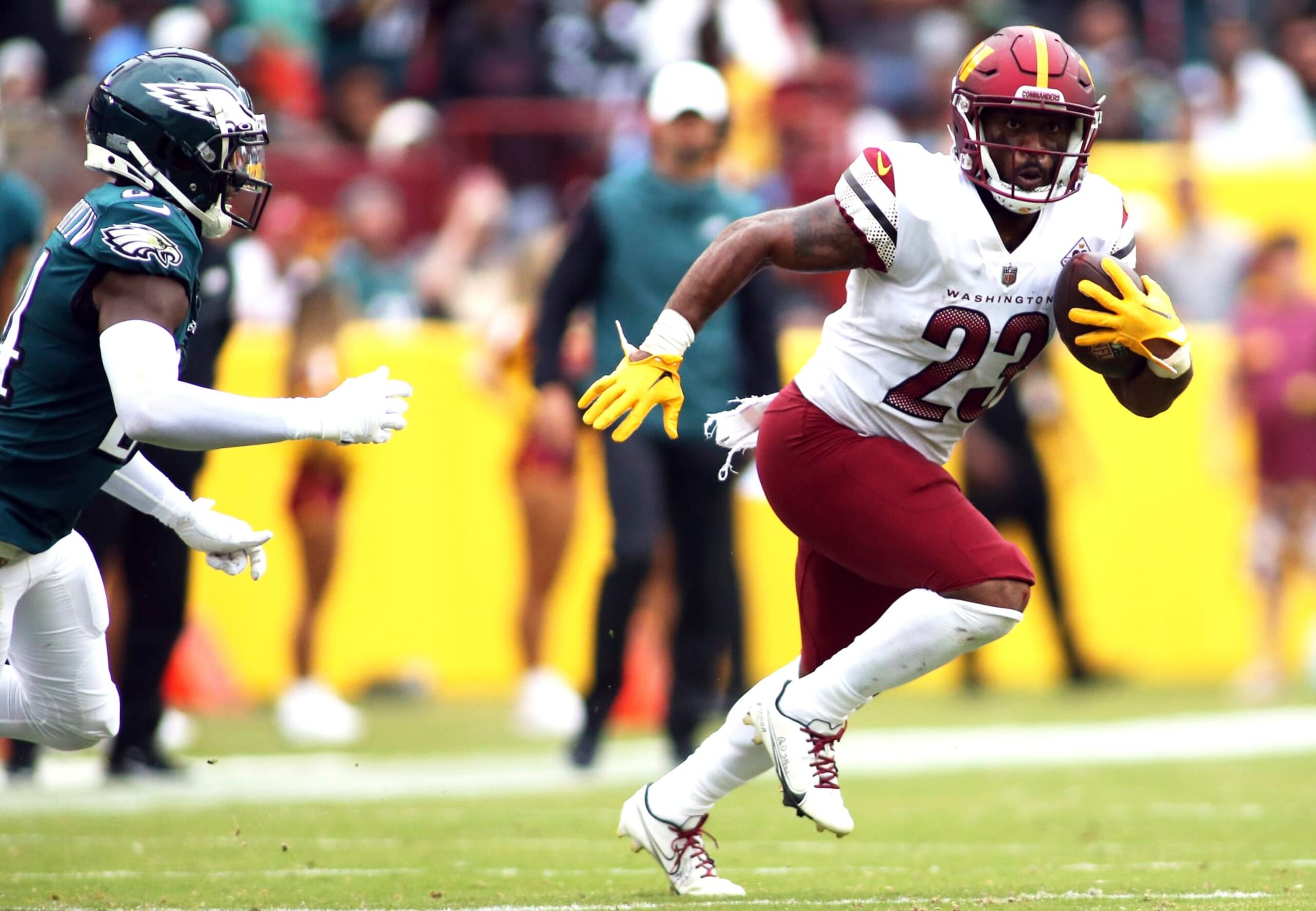Washington Commanders running back J.D. McKissic (23)runs during an NFL football game against the Philadelphia Eagles, Sunday, Sept. 25, 2022 in Landover. (AP Photo/Daniel Kucin Jr.)