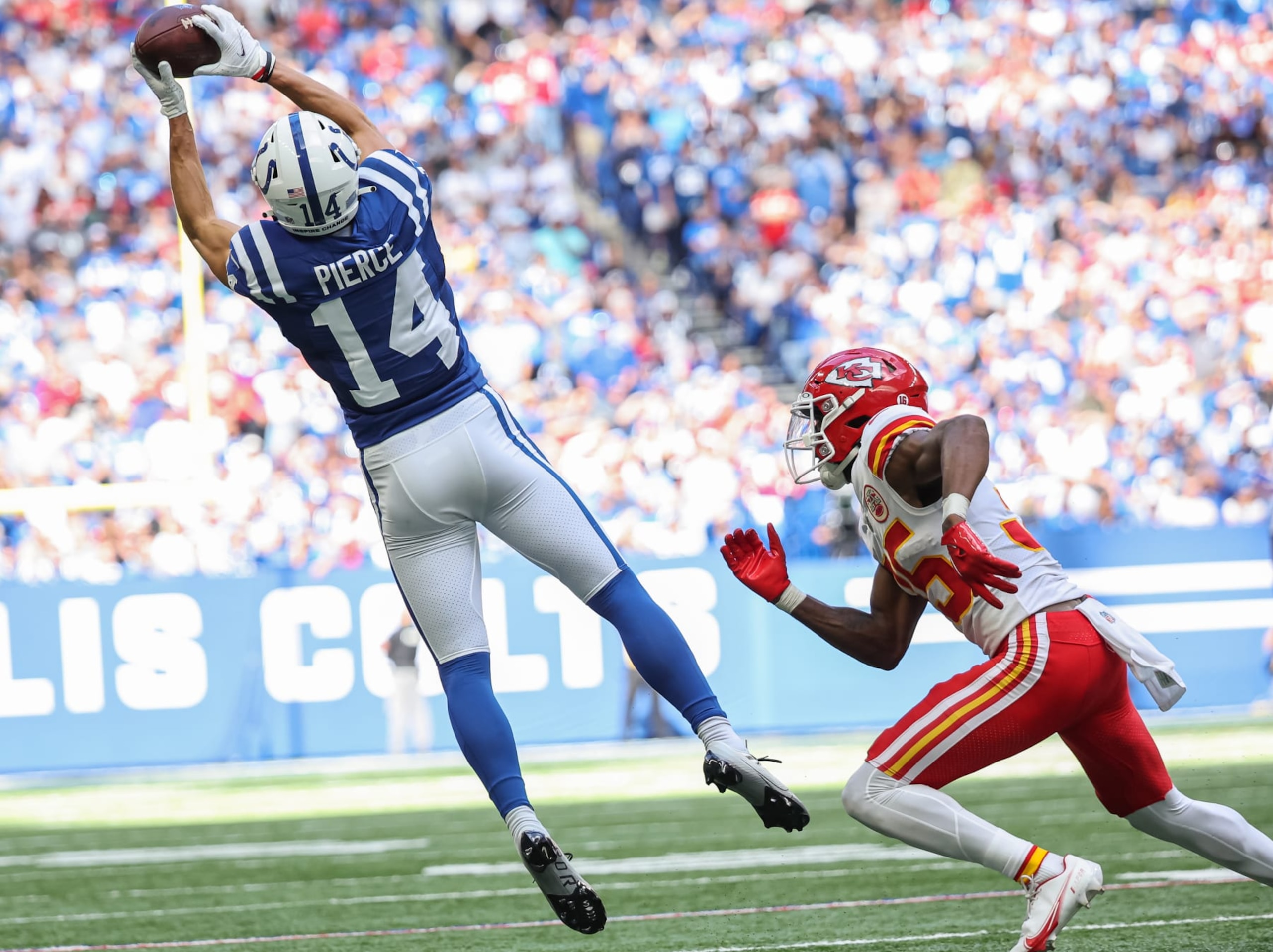 INDIANAPOLIS, IN - SEPTEMBER 25: Alec Pierce #14 of the Indianapolis Colts makes a catch against Jaylen Watson #35 of the Kansas City Chiefs at Lucas Oil Stadium on September 25, 2022 in Indianapolis, Indiana. (Photo by Michael Hickey/Getty Images)