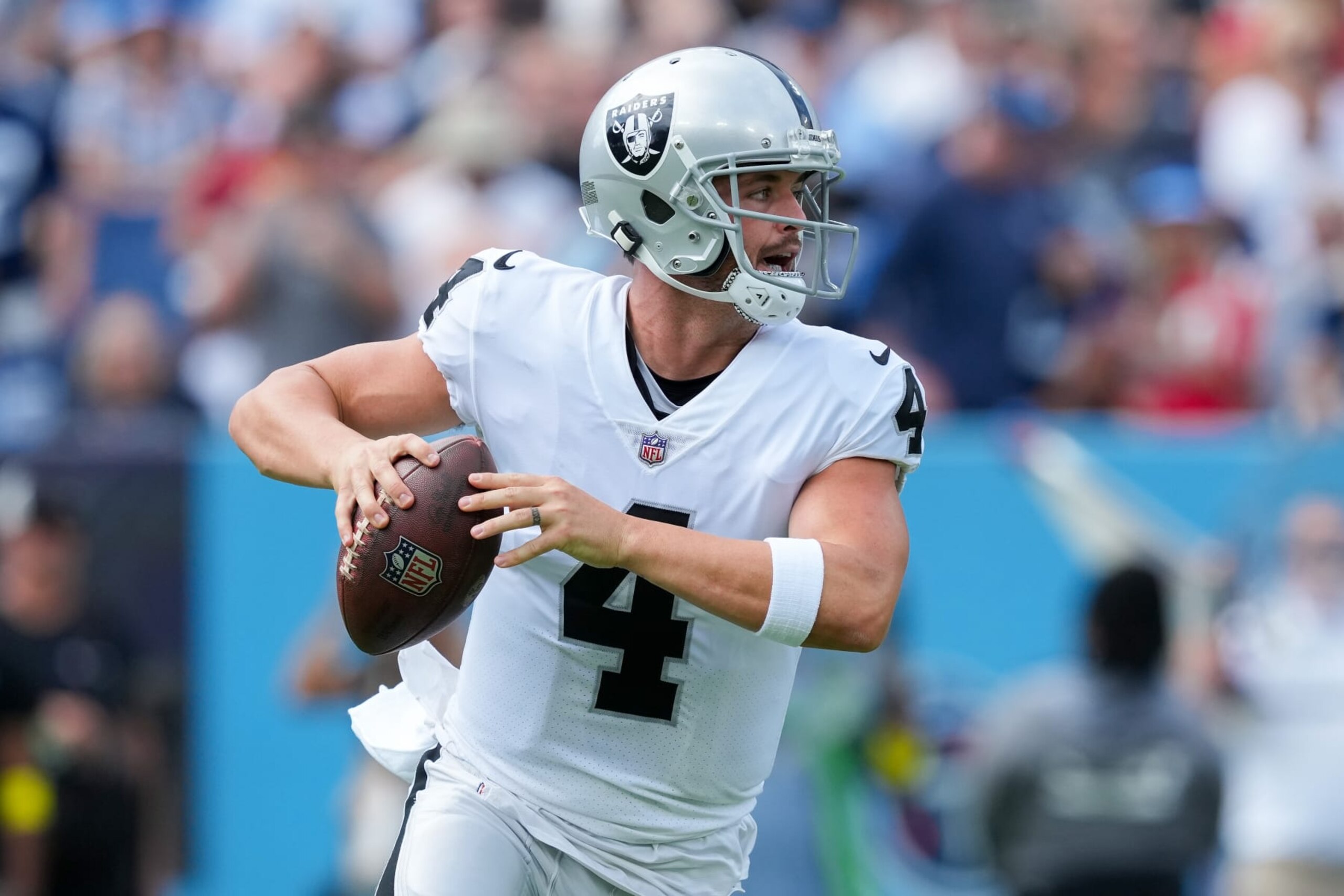 NASHVILLE, TENNESSEE - SEPTEMBER 25: Derek Carr #4 of the Las Vegas Raiders drops back to pass in the first quarter against the Tennessee Titans at Nissan Stadium on September 25, 2022 in Nashville, Tennessee. (Photo by Dylan Buell/Getty Images)
