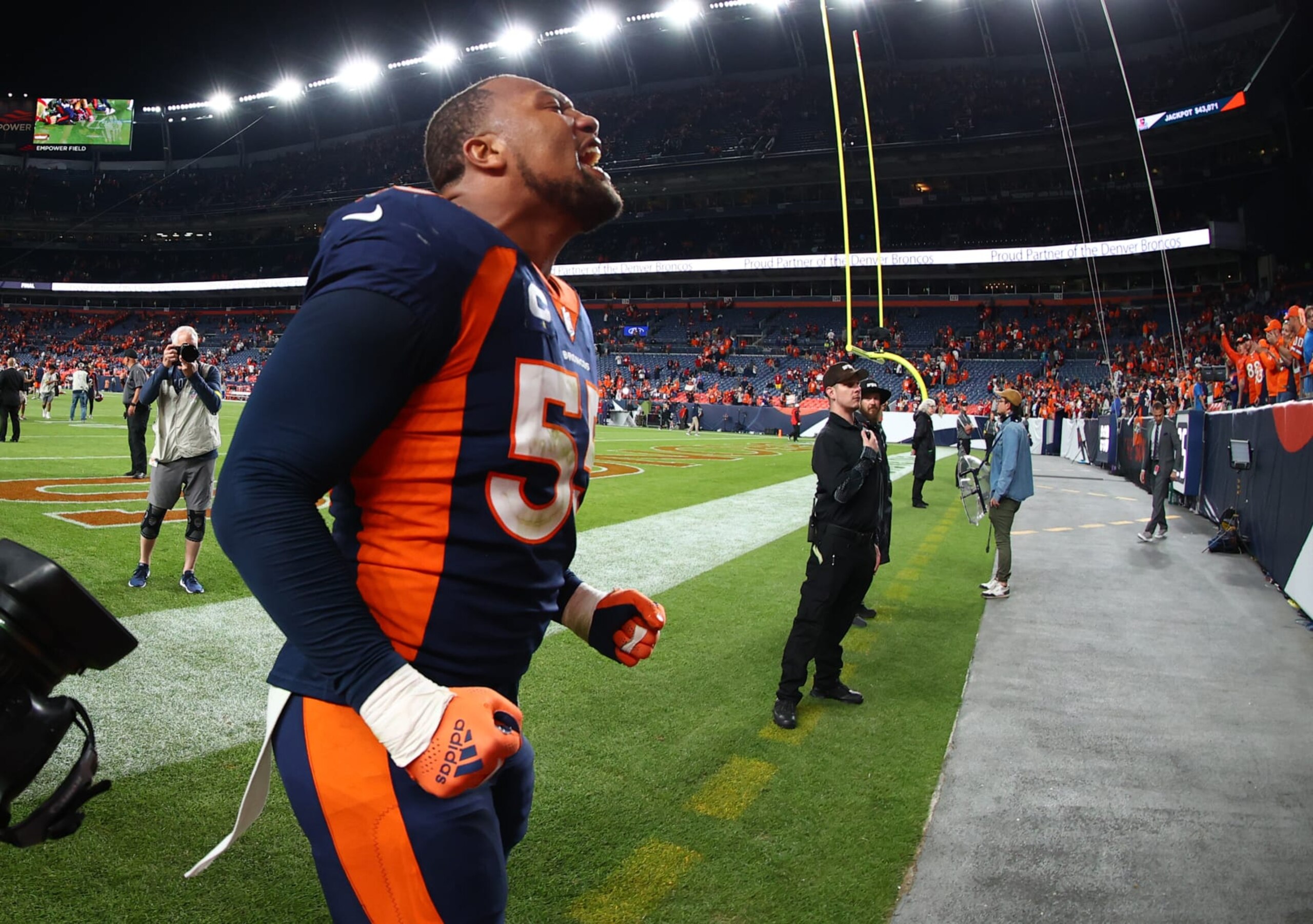 DENVER, COLORADO - SEPTEMBER 25: Bradley Chubb #55 of the Denver Broncos celebrates after defeating the San Francisco 49ers at Empower Field At Mile High on September 25, 2022 in Denver, Colorado. (Photo by Jamie Schwaberow/Getty Images) DENVER, COLORADO - SEPTEMBER 25: Bradley Chubb #55 of the Denver Broncos celebrates after defeating the San Francisco 49ers at Empower Field At Mile High on September 25, 2022 in Denver, Colorado. (Photo by Jamie Schwaberow/Getty Images)