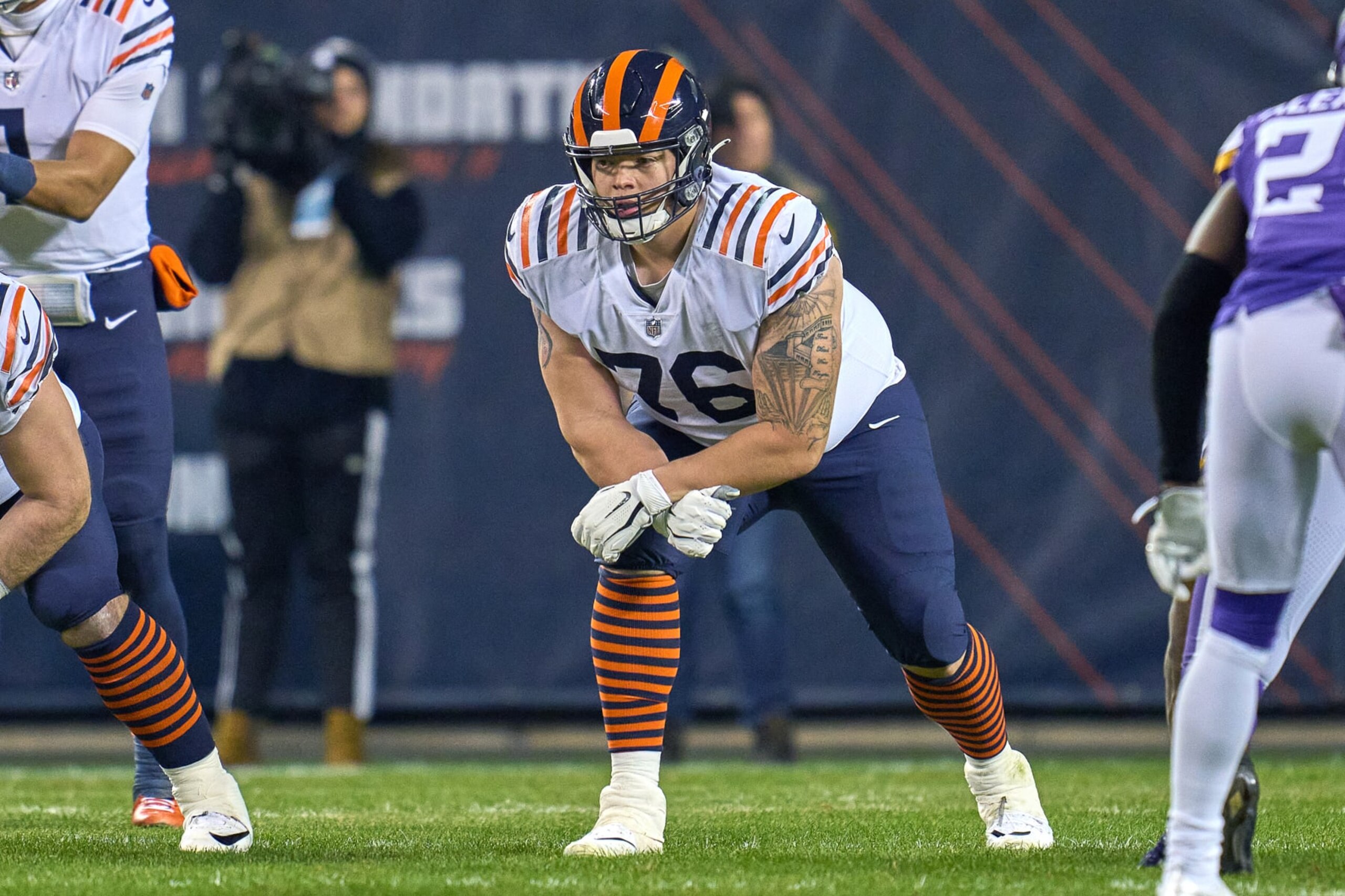 CHICAGO, IL - DECEMBER 20: Chicago Bears offensive tackle Teven Jenkins (76) in action during a game between the Chicago Bears and the Minnesota Vikings on December 20, 2021, at Soldier Field in Chicago, IL. (Photo by Robin Alam/Icon Sportswire via Getty Images)
