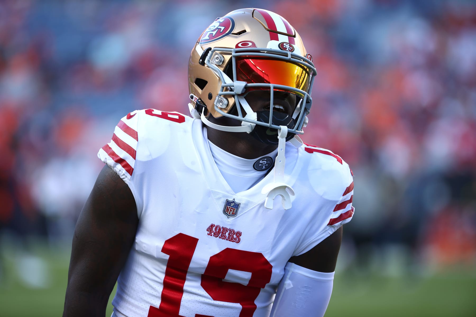 DENVER, COLORADO - SEPTEMBER 25: Deebo Samuel #19 of the San Francisco 49ers warms up prior to the game against the Denver Broncos at Empower Field At Mile High on September 25, 2022 in Denver, Colorado. (Photo by Jamie Schwaberow/Getty Images)