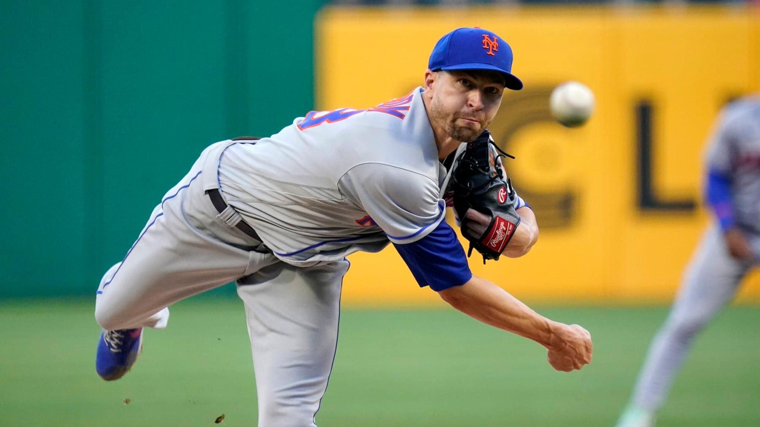New York Mets starting pitcher Jacob deGrom delivers during the first inning of the second baseball game of a doubleheader against the Pittsburgh Pirates in Pittsburgh, Wednesday, Sept. 7, 2022. (AP Photo/Gene J. Puskar)