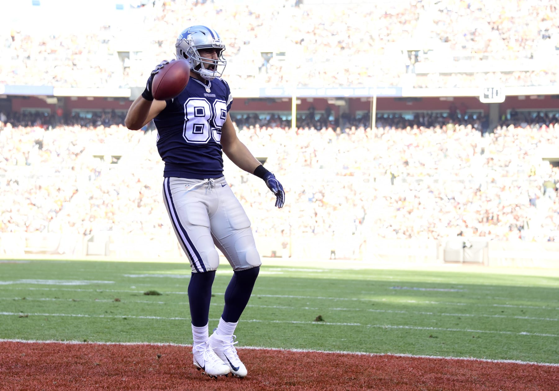 CLEVELAND, OH - NOVEMBER 06:  Gavin Escobar #89 of the Dallas Cowboys celebrates his 2 yard touchdown catch in the second half against the Cleveland Browns at FirstEnergy Stadium on November 6, 2016 in Cleveland, Ohio.  (Photo by Jason Miller/Getty Images)