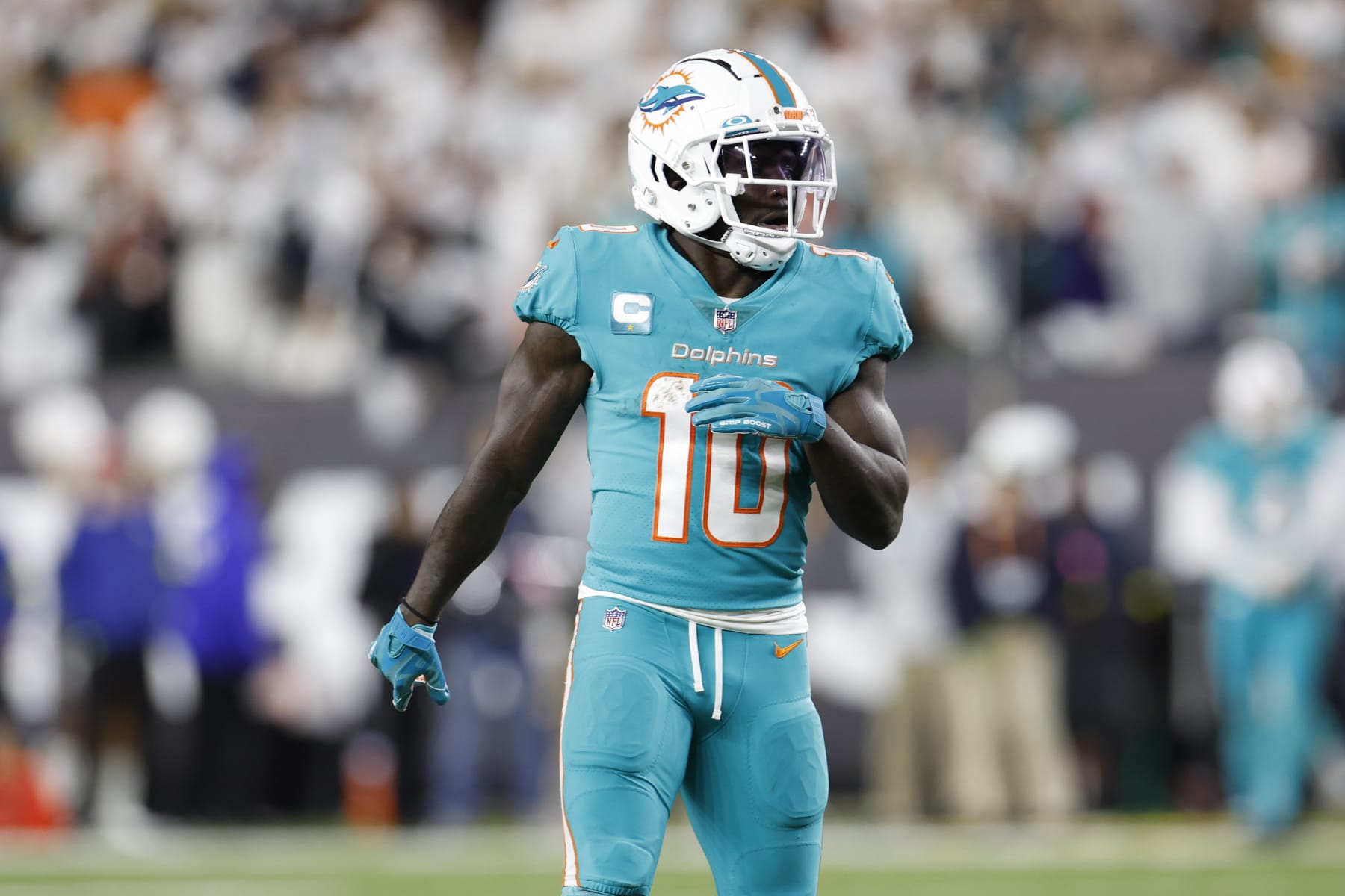 Miami Dolphins wide receiver Tyreek Hill (10) lines up for the snap during an NFL football game against the Cincinnati Bengals on Thursday, September 29, 2022, in Cincinnati. (AP Photo/Matt Patterson)