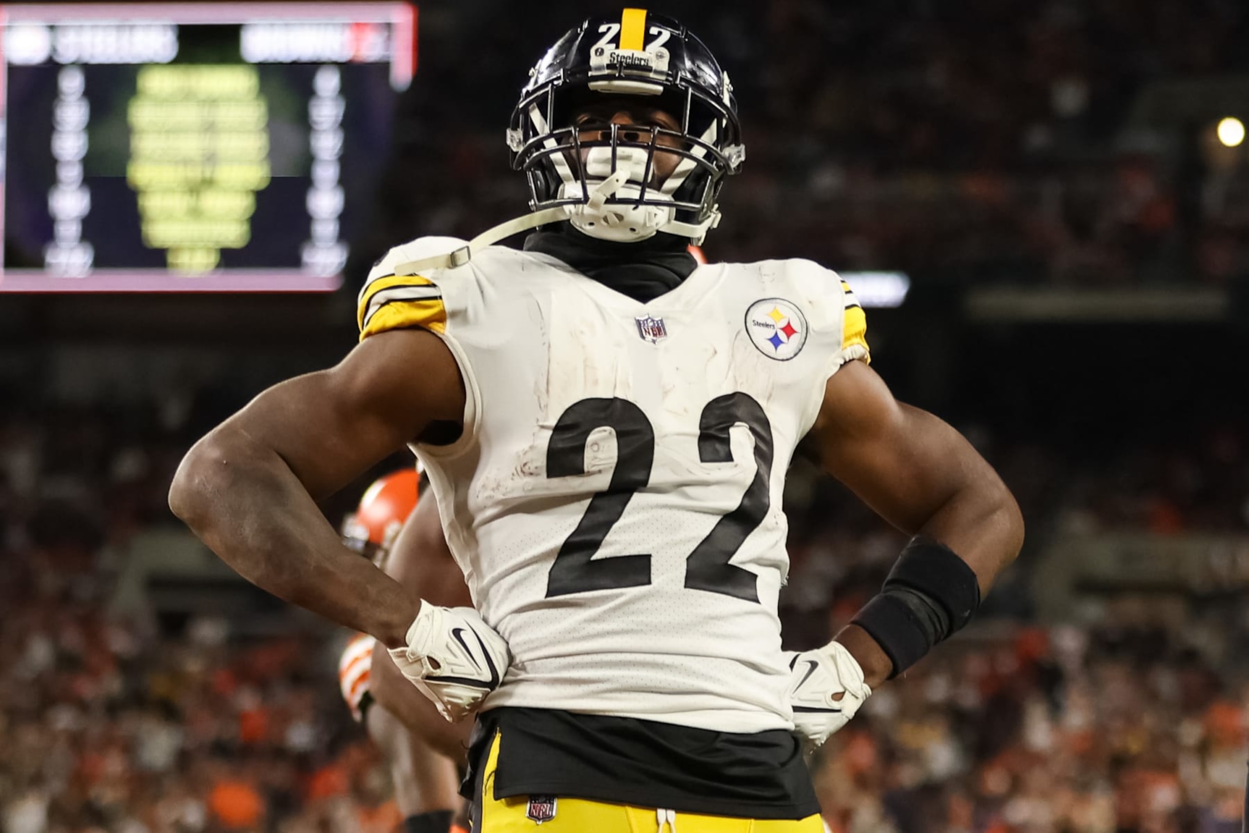 CLEVELAND, OHIO - SEPTEMBER 22: Najee Harris #22 of the Pittsburgh Steelers celebrates scoring a rushing touchdown during the second quarter against the Cleveland Browns at FirstEnergy Stadium on September 22, 2022 in Cleveland, Ohio. (Photo by Gregory Shamus/Getty Images)