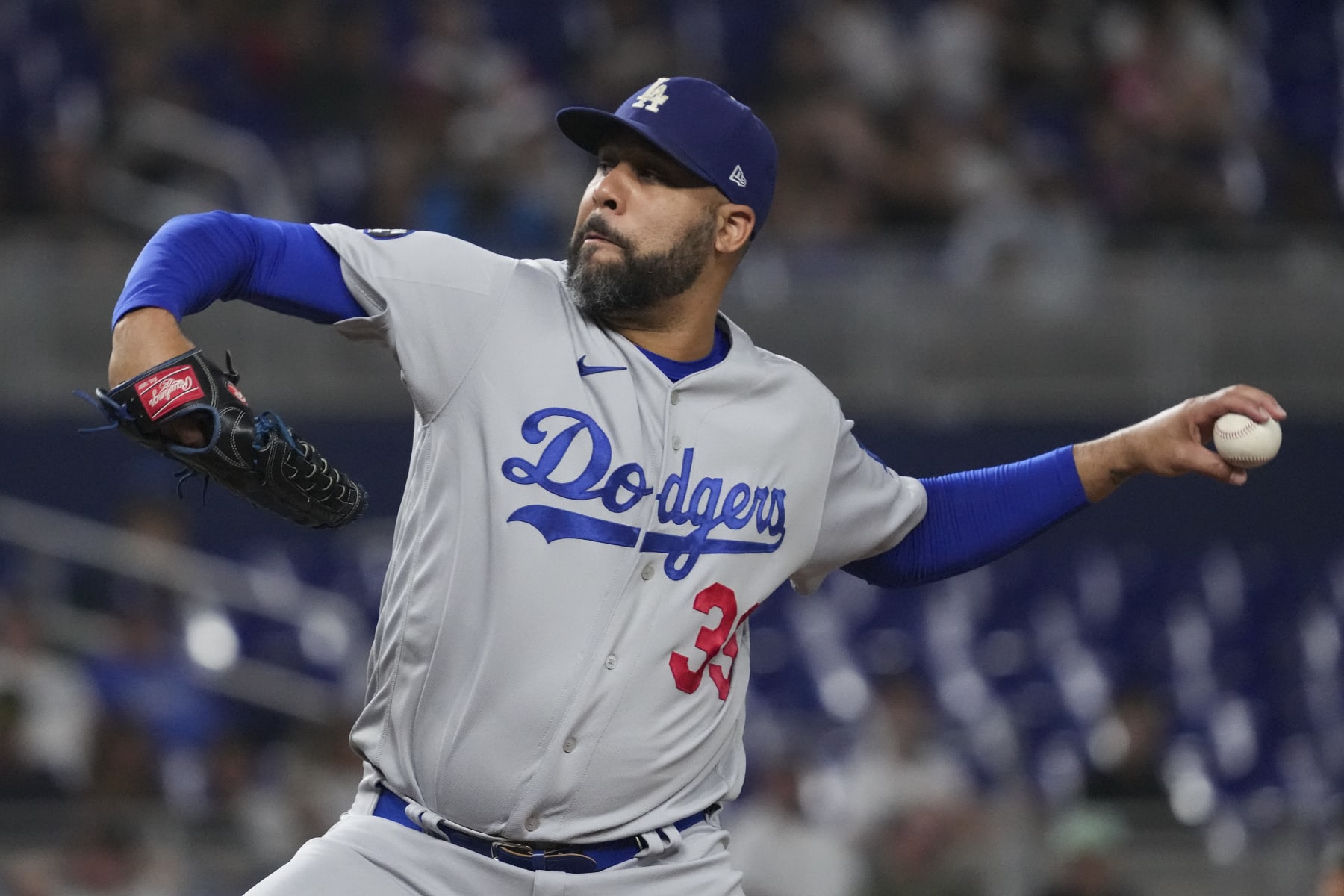 MIAMI, FLORIDA - AUGUST 29: David Price #33 of the Los Angeles Dodgers throws a pitch during the fifth inning against the Miami Marlins at loanDepot park on August 29, 2022 in Miami, Florida. (Photo by Eric Espada/Getty Images)
