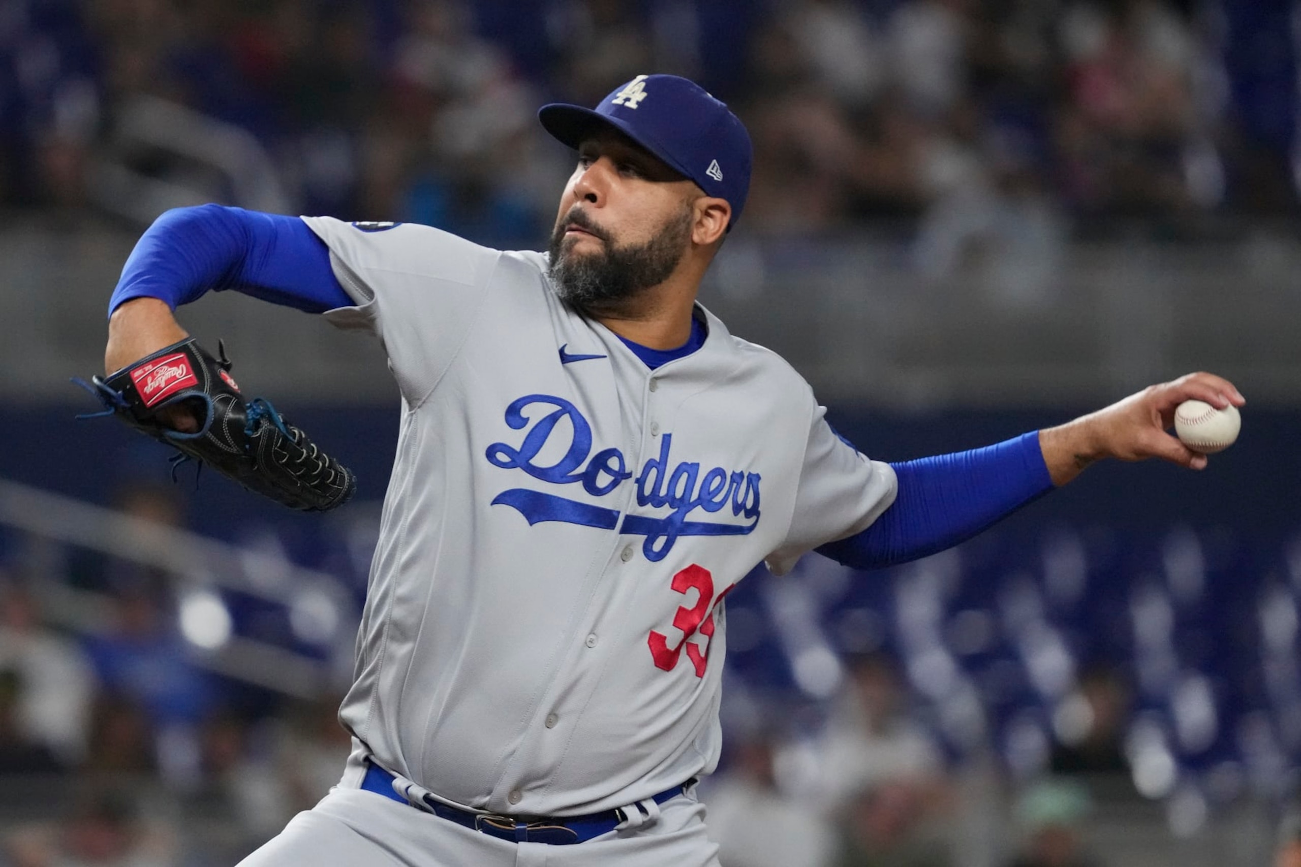 MIAMI, FLORIDA - AUGUST 29: David Price #33 of the Los Angeles Dodgers throws a pitch during the fifth inning against the Miami Marlins at loanDepot park on August 29, 2022 in Miami, Florida. (Photo by Eric Espada/Getty Images)
