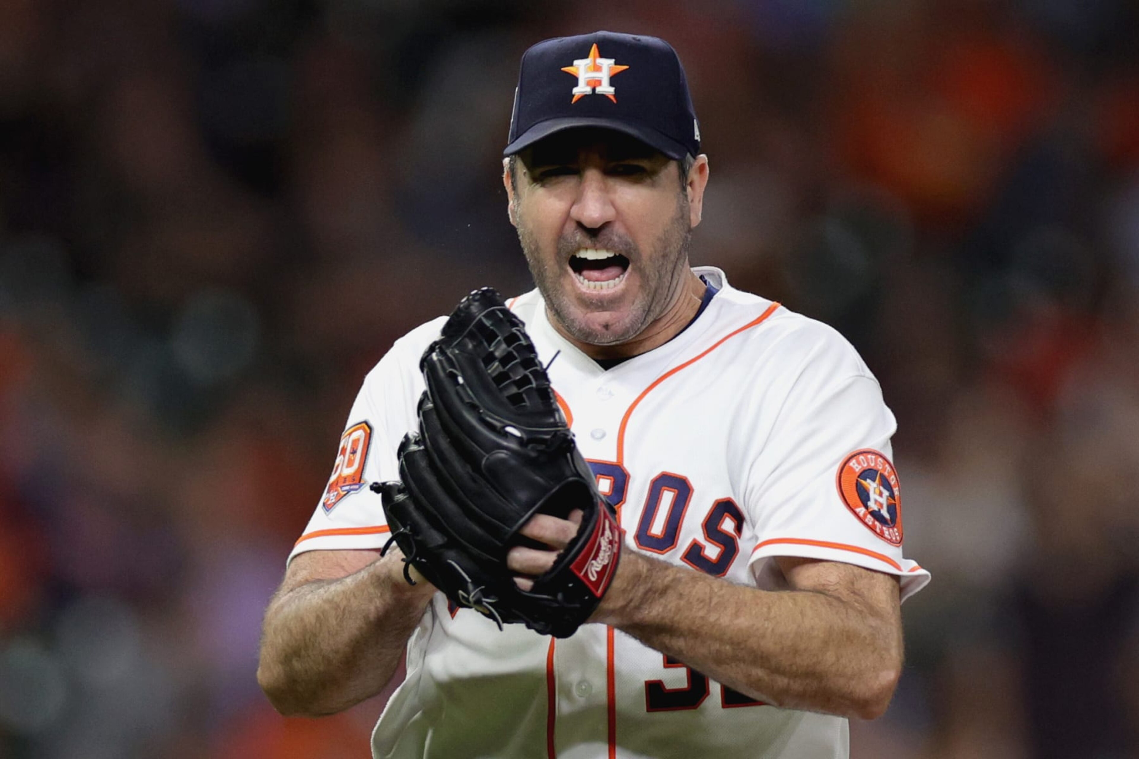 HOUSTON, TEXAS - SEPTEMBER 28: Justin Verlander #35 of the Houston Astros reacts to striking out Pavin Smith #26 of the Arizona Diamondbacks to get out of the seventh inning with two men on base at Minute Maid Park on September 28, 2022 in Houston, Texas. (Photo by Carmen Mandato/Getty Images) HOUSTON, TEXAS - SEPTEMBER 28: Justin Verlander #35 of the Houston Astros reacts to striking out Pavin Smith #26 of the Arizona Diamondbacks to get out of the seventh inning with two men on base at Minute Maid Park on September 28, 2022 in Houston, Texas. (Photo by Carmen Mandato/Getty Images)