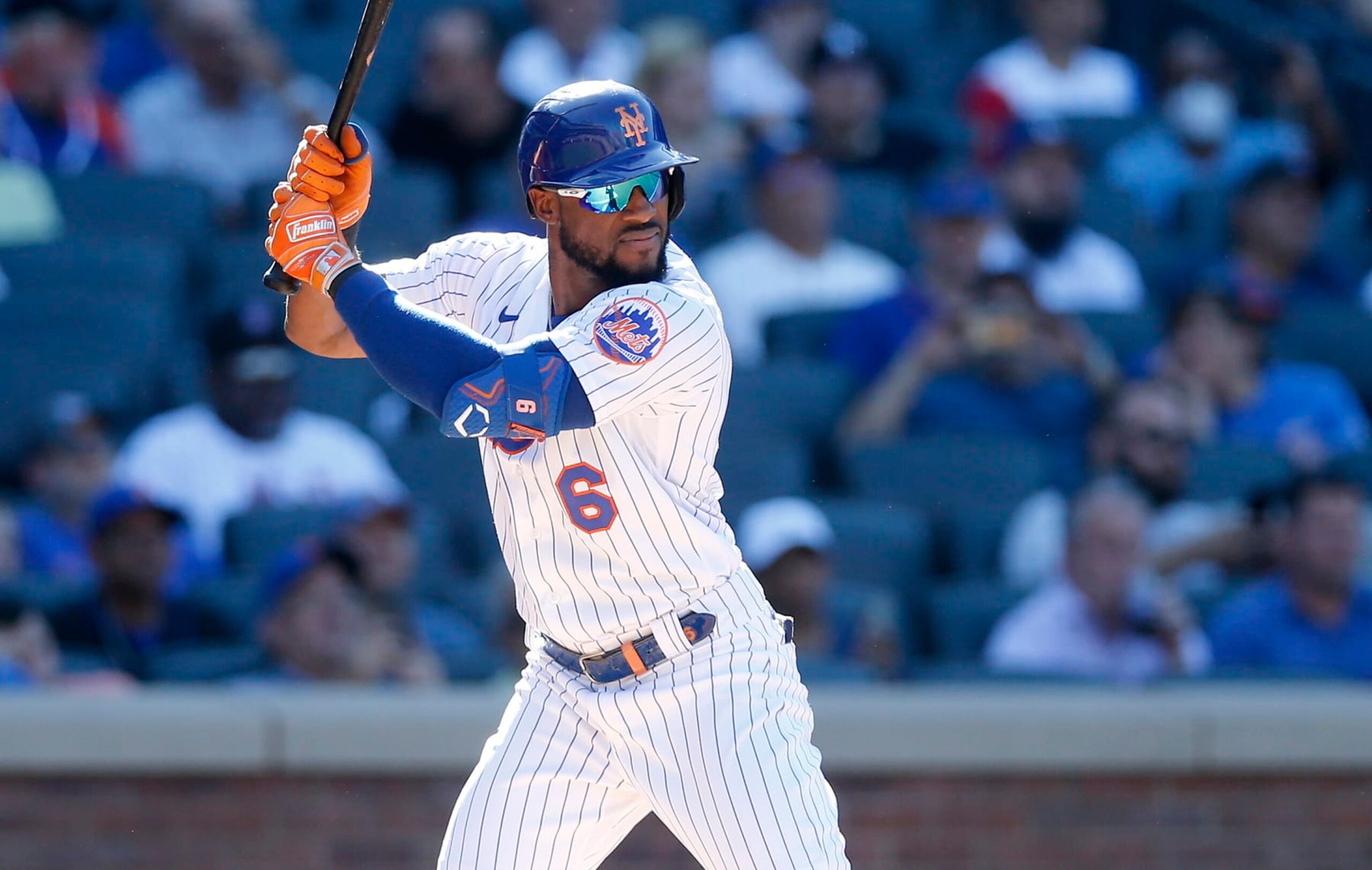 NEW YORK, NEW YORK - SEPTEMBER 01:  Starling Marte #6 of the New York Mets in action against the Los Angeles Dodgers at Citi Field on September 01, 2022 in New York City. The Mets defeated the Dodgers 5-3. (Photo by Jim McIsaac/Getty Images)
