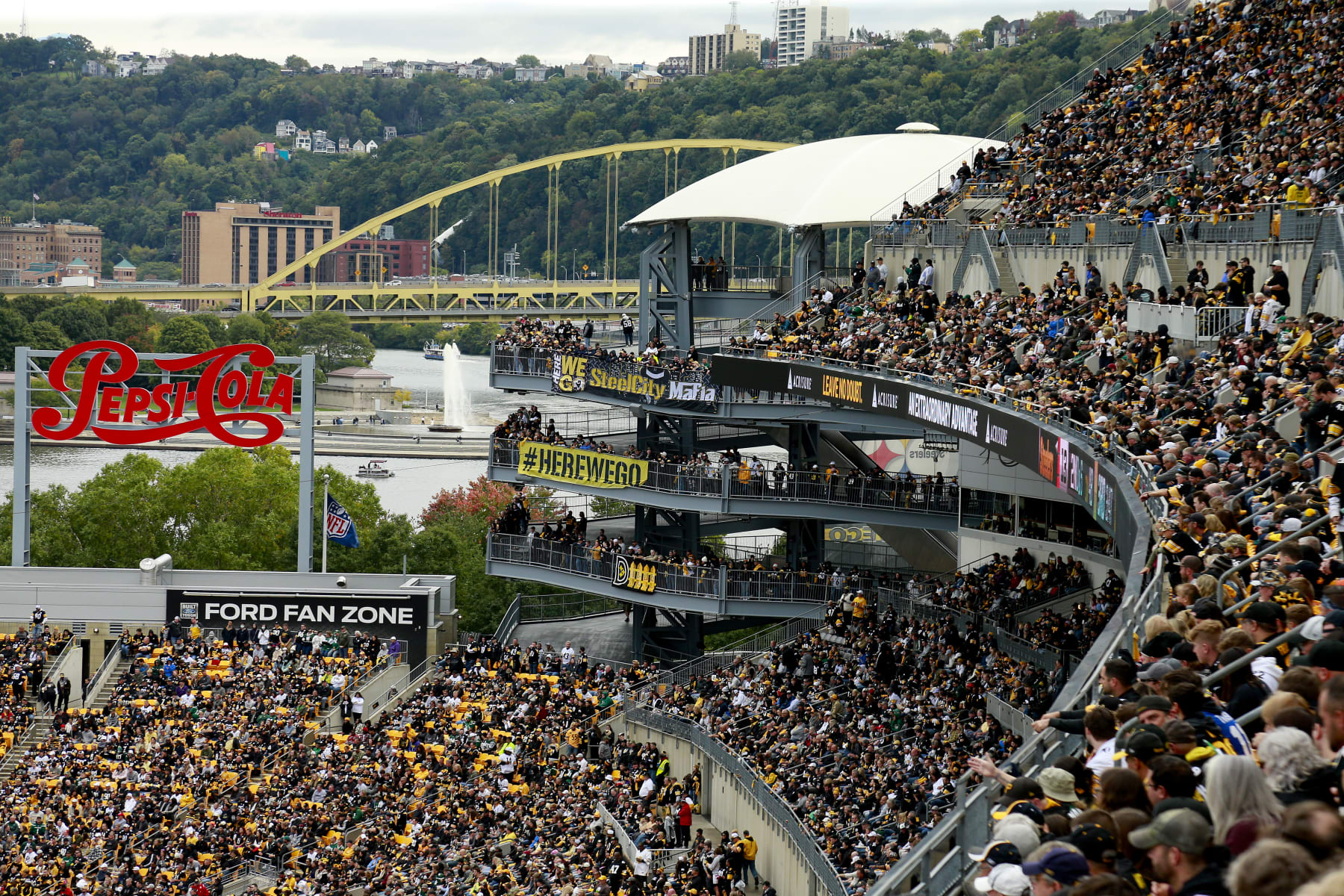 PITTSBURGH, PENNSYLVANIA - OCTOBER 02: A general view during the game between the New York Jets and the Pittsburgh Steelers at Acrisure Stadium on October 02, 2022 in Pittsburgh, Pennsylvania. (Photo by Justin K. Aller/Getty Images)