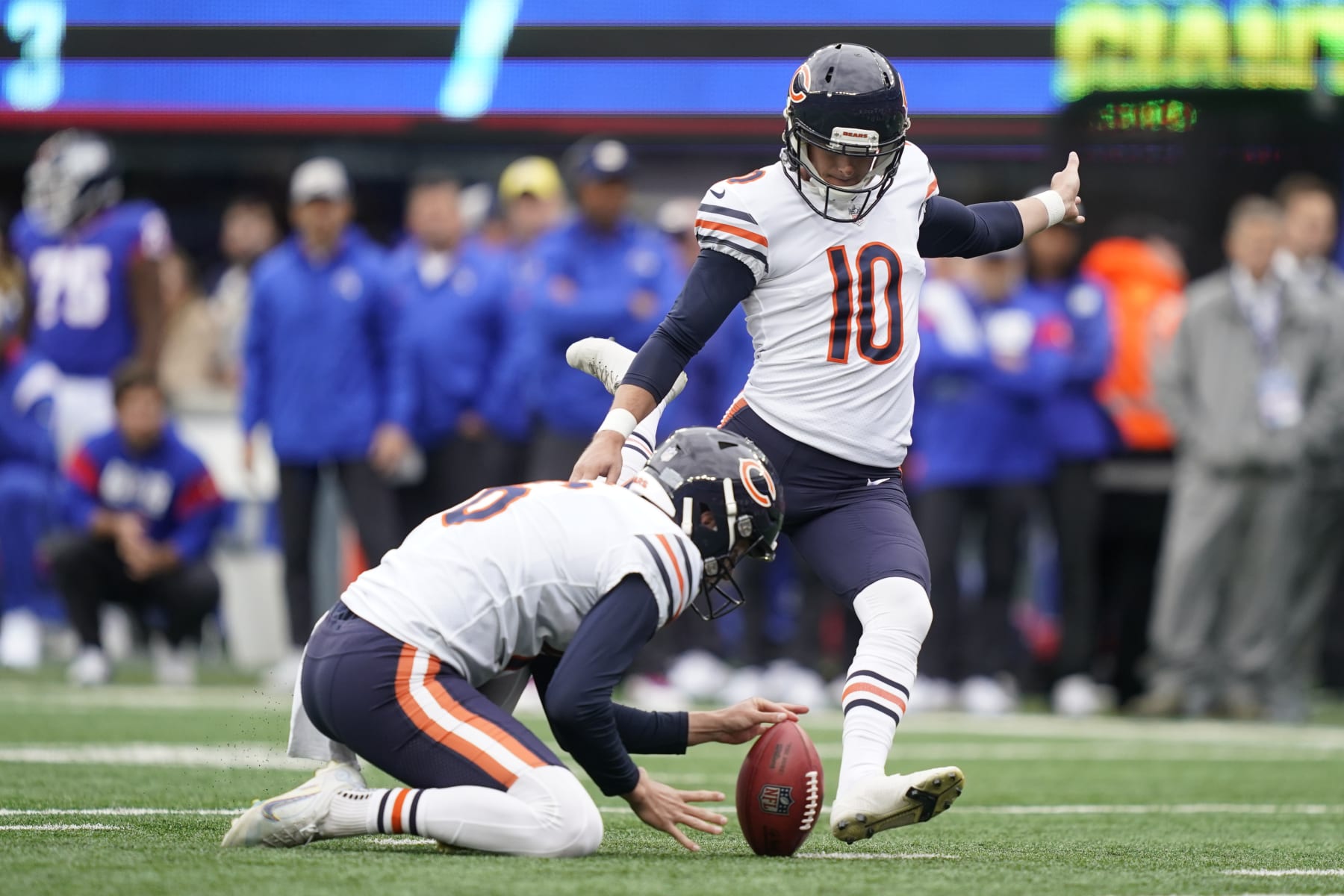 Chicago Bears place kicker Michael Badgley (10) kicks a field goal against the New York Giants during the first quarter of an NFL football game, Sunday, Oct. 2, 2022, in East Rutherford, N.J. (AP Photo/John Minchillo)