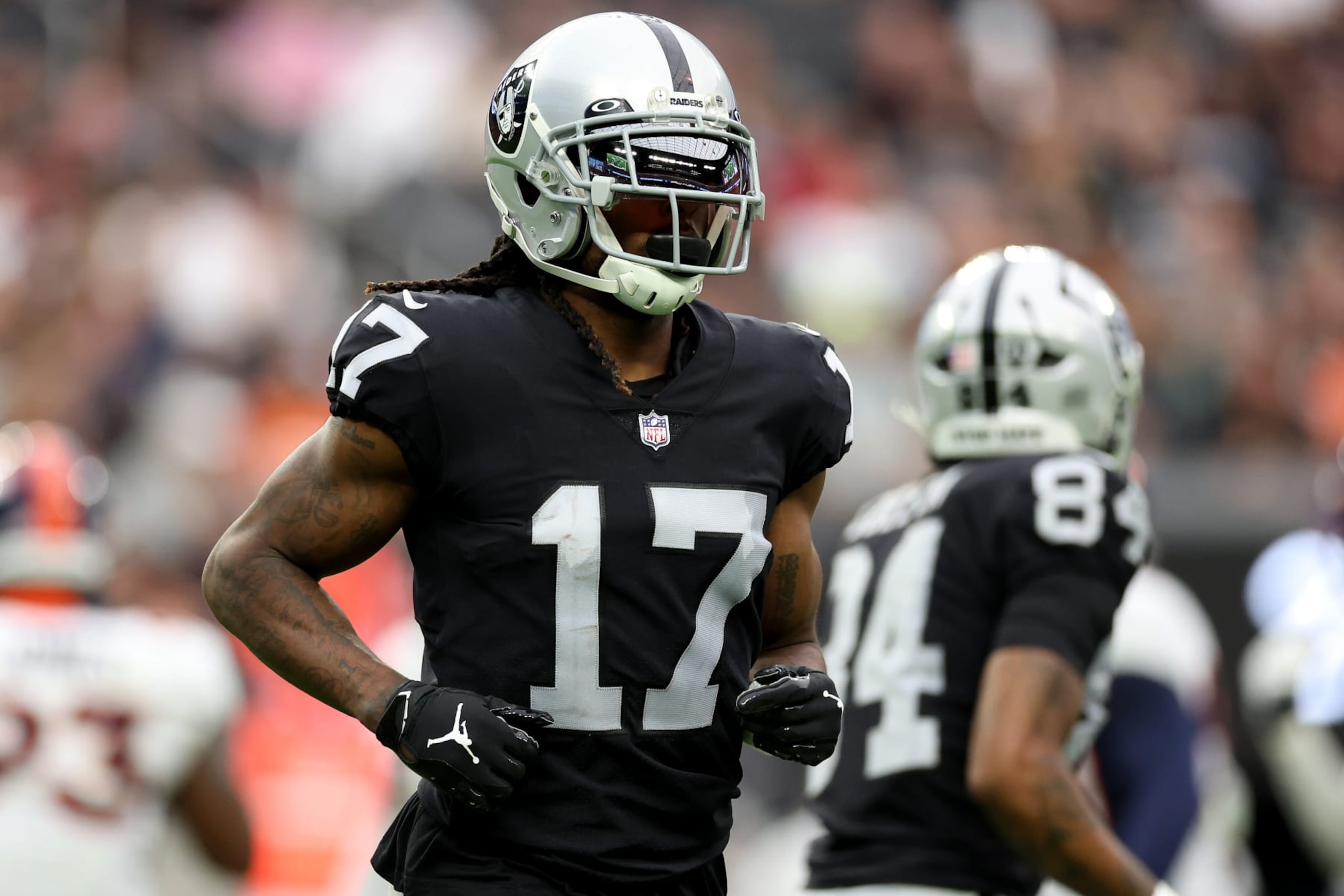 LAS VEGAS, NEVADA - OCTOBER 02: Davante Adams #17 of the Las Vegas Raiders jogs across the field in the second quarter against the Denver Broncos at Allegiant Stadium on October 02, 2022 in Las Vegas, Nevada. (Photo by Christian Petersen/Getty Images)