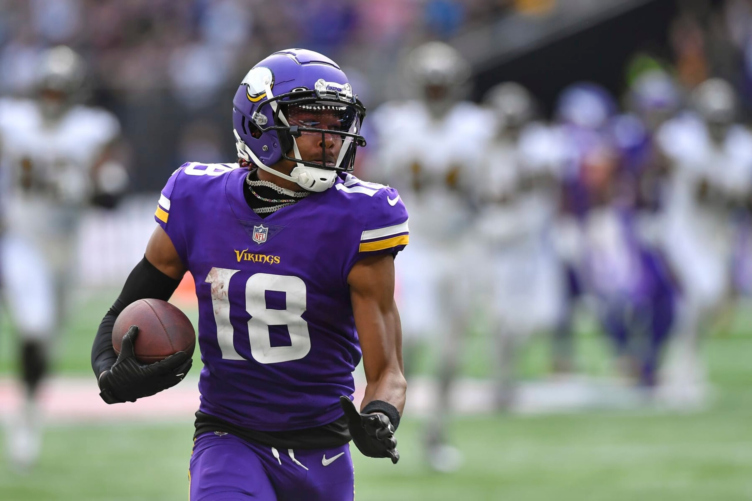 LONDON, ENGLAND - OCTOBER 02: Justin Jefferson of Minnesota Vikings controls the ball during the NFL match between Minnesota Vikings v New Orleans Saints at Tottenham Hotspur Stadium on October 2, 2022 in London, England. (Photo by Vincent Mignott/DeFodi Images via Getty Images)