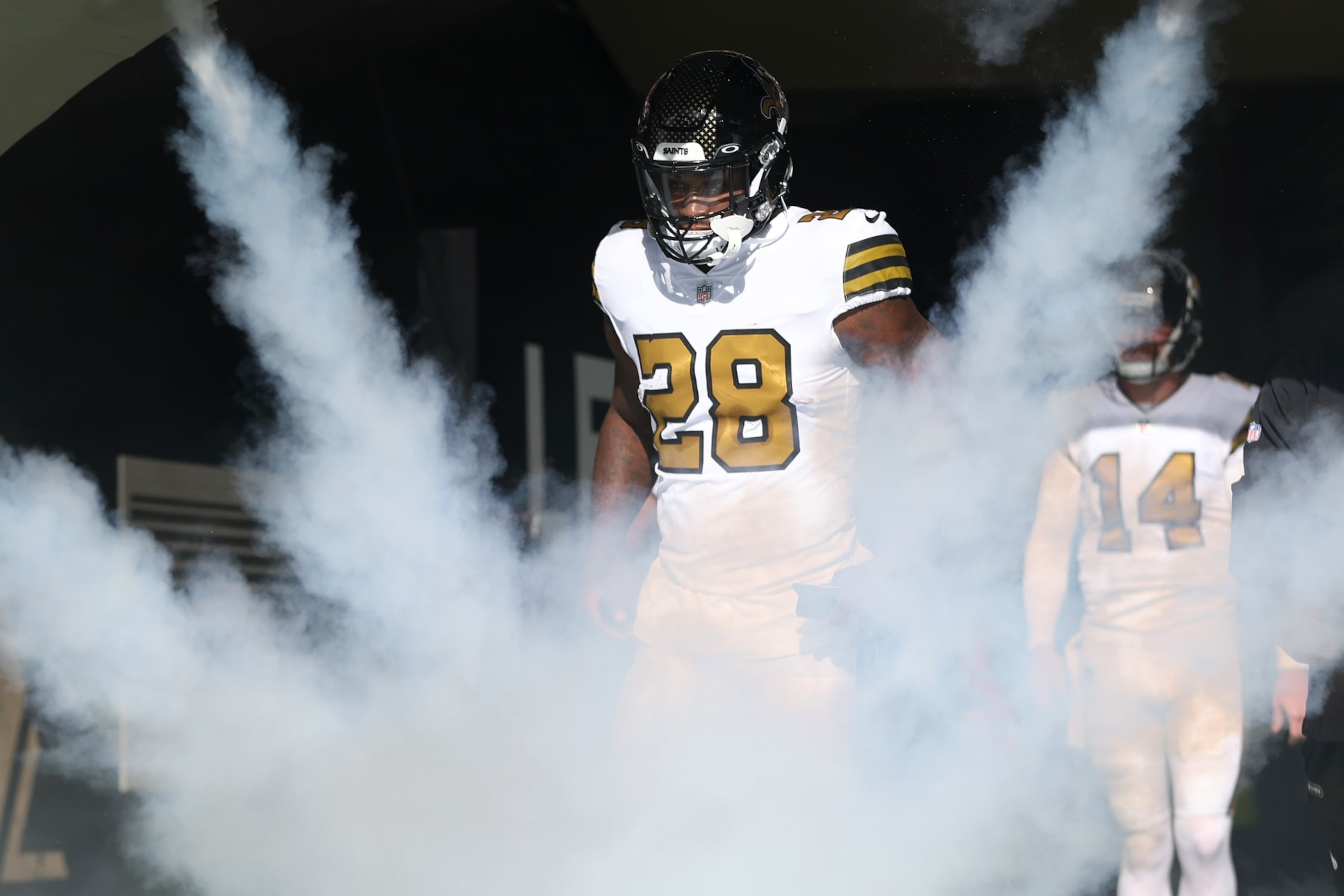 LONDON, ENGLAND - OCTOBER 02: Latavius Murray #28 of the New Orleans Saints enters the field prior to the NFL match between Minnesota Vikings and New Orleans Saints at Tottenham Hotspur Stadium on October 02, 2022 in London, England. (Photo by Catherine Ivill/Getty Images)