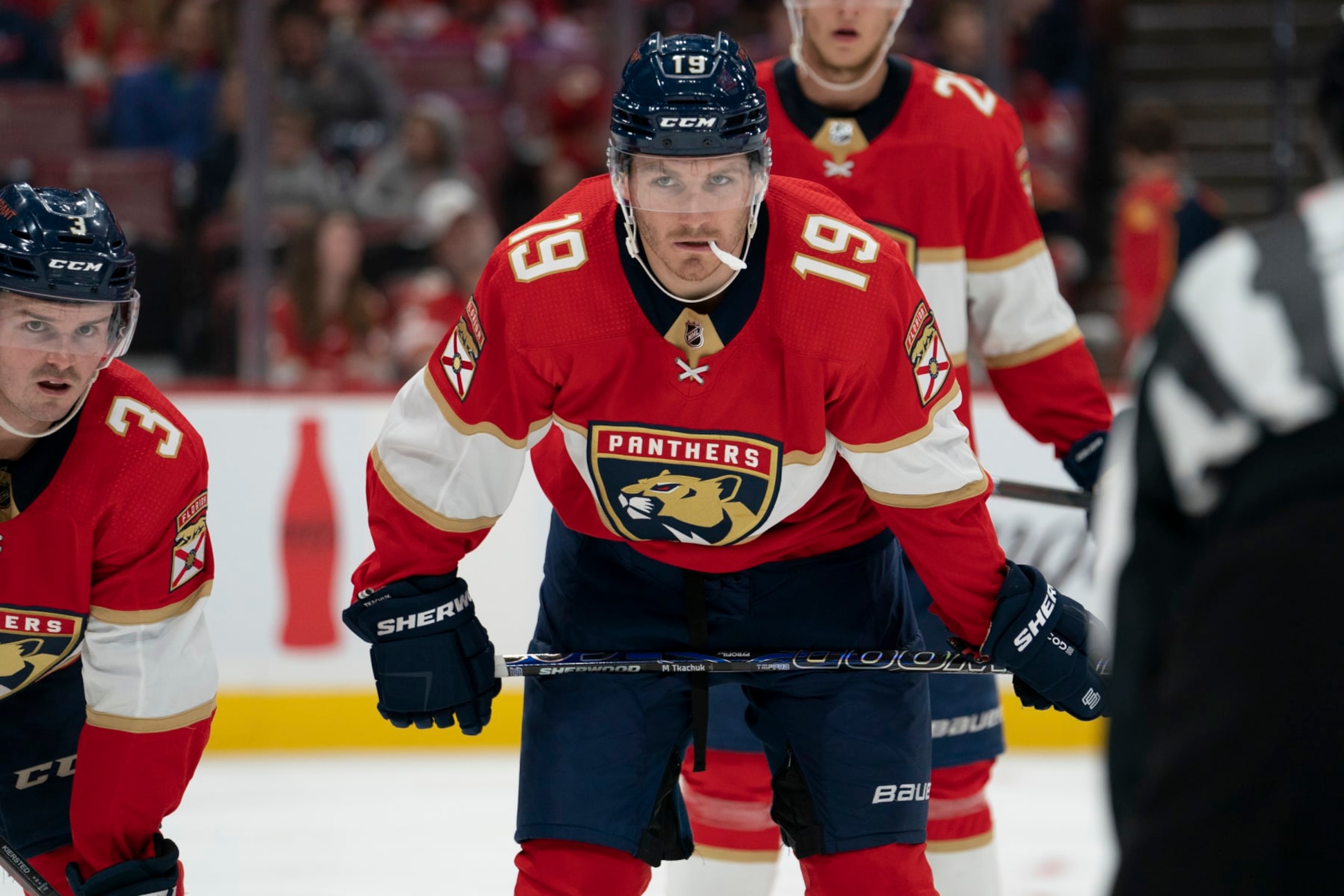 SUNRISE, FL - SEPTEMBER 29: Matthew Tkachuk #19 of the Florida Panthers awaits a face-off during the game between the Florida Panthers and the Carolina Hurricanes at FLA Live Arena in Sunrise, FL on September 29, 2022. (Photo by Jason Mowry/Icon Sportswire via Getty Images)