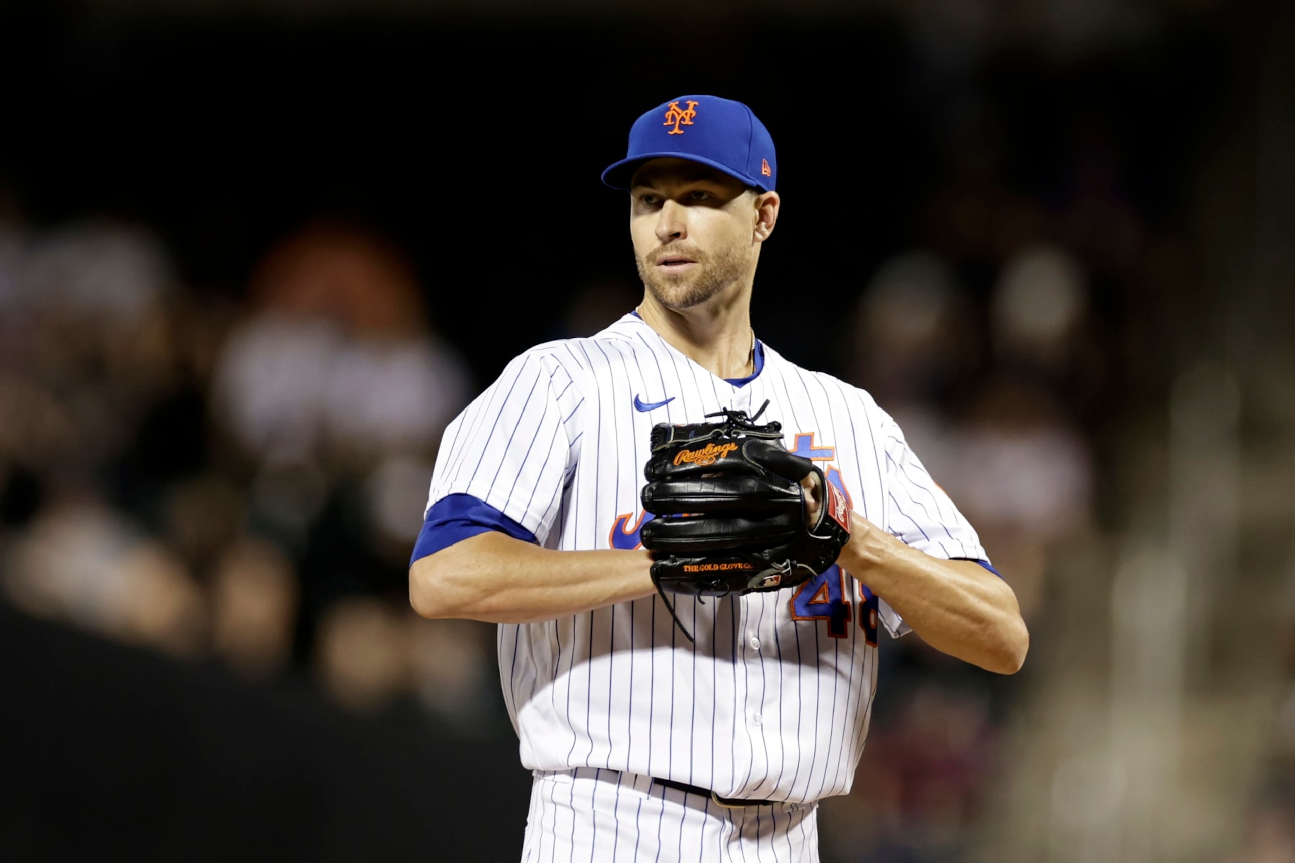 NEW YORK, NY - SEPTEMBER 13: Jacob deGrom #48 of the New York Mets reacts during the second inning against the Chicago Cubs at Citi Field on September 13, 2022 in the Queens borough of New York City. (Photo by Adam Hunger/Getty Images)