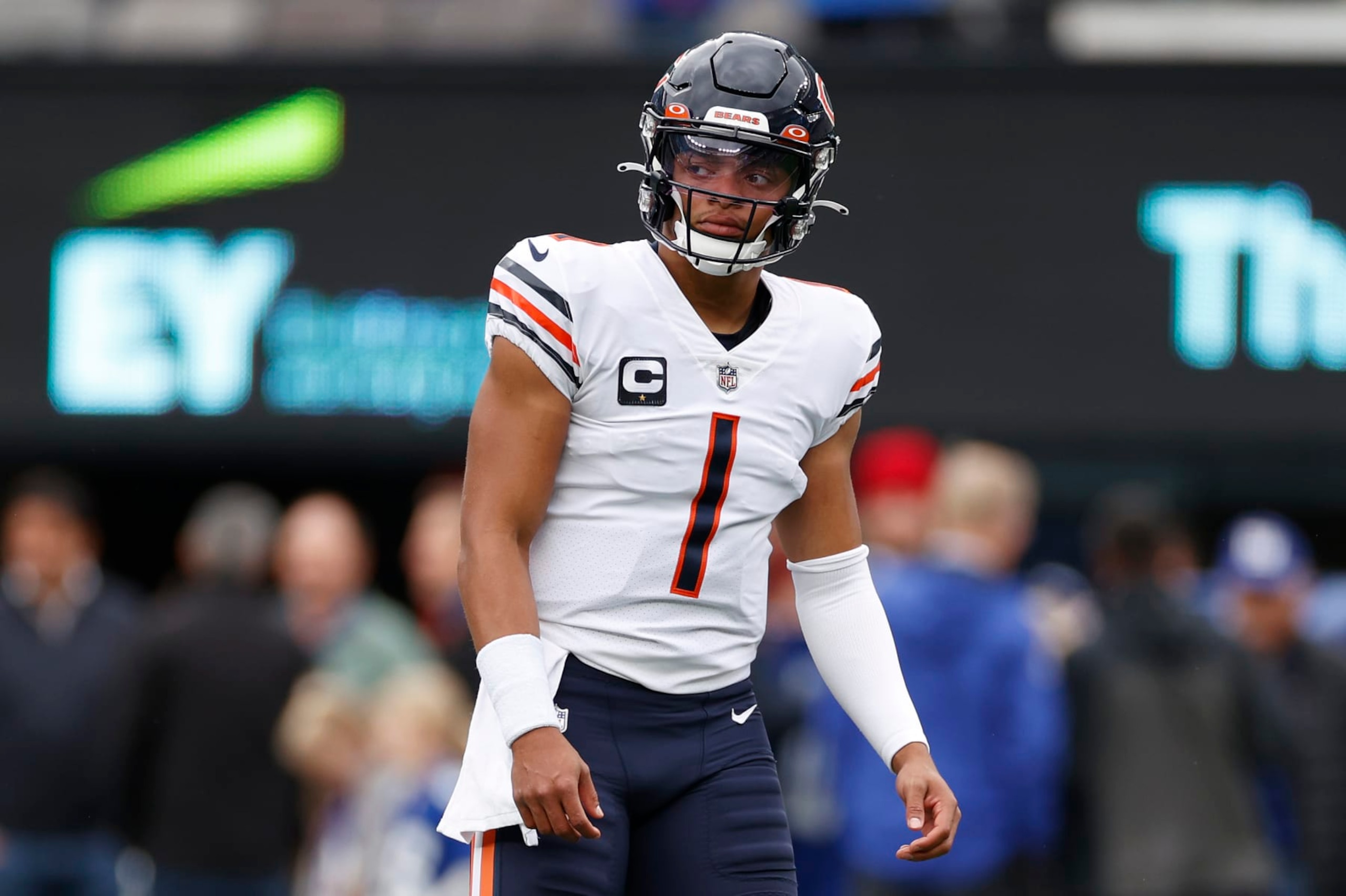 EAST RUTHERFORD, NEW JERSEY - OCTOBER 02: Justin Fields #1 of the Chicago Bears looks on during warmups before the game against the New York Giants at MetLife Stadium on October 02, 2022 in East Rutherford, New Jersey. (Photo by Sarah Stier/Getty Images)