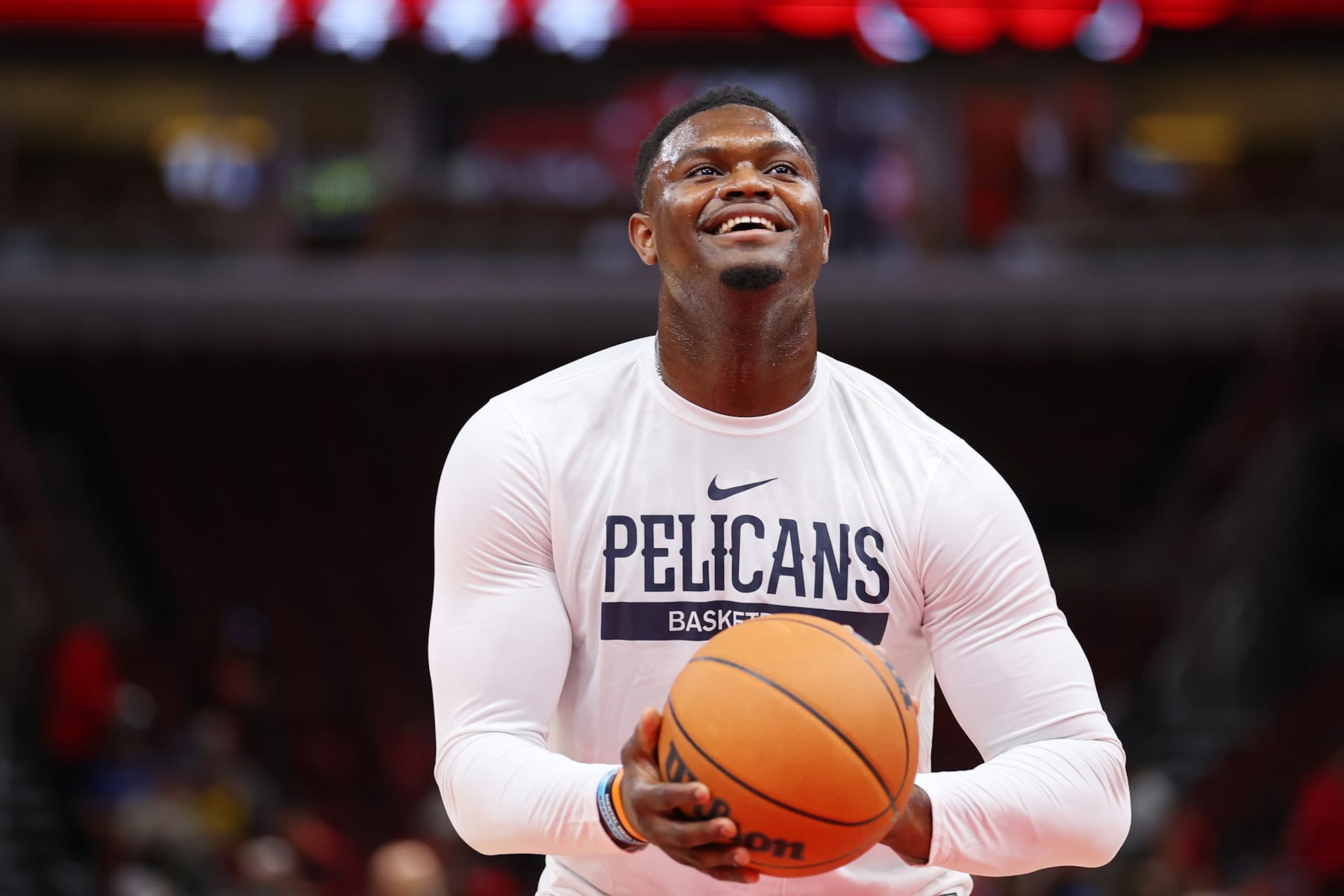 CHICAGO, ILLINOIS - OCTOBER 04: Zion Williamson #1 of the New Orleans Pelicans warms up prior to a preseason game against the Chicago Bulls at the United Center on October 04, 2022 in Chicago, Illinois.NOTE TO USER: User expressly acknowledges and agrees that, by downloading and or using this photograph, User is consenting to the terms and conditions of the Getty Images License Agreement. (Photo by Michael Reaves/Getty Images)
