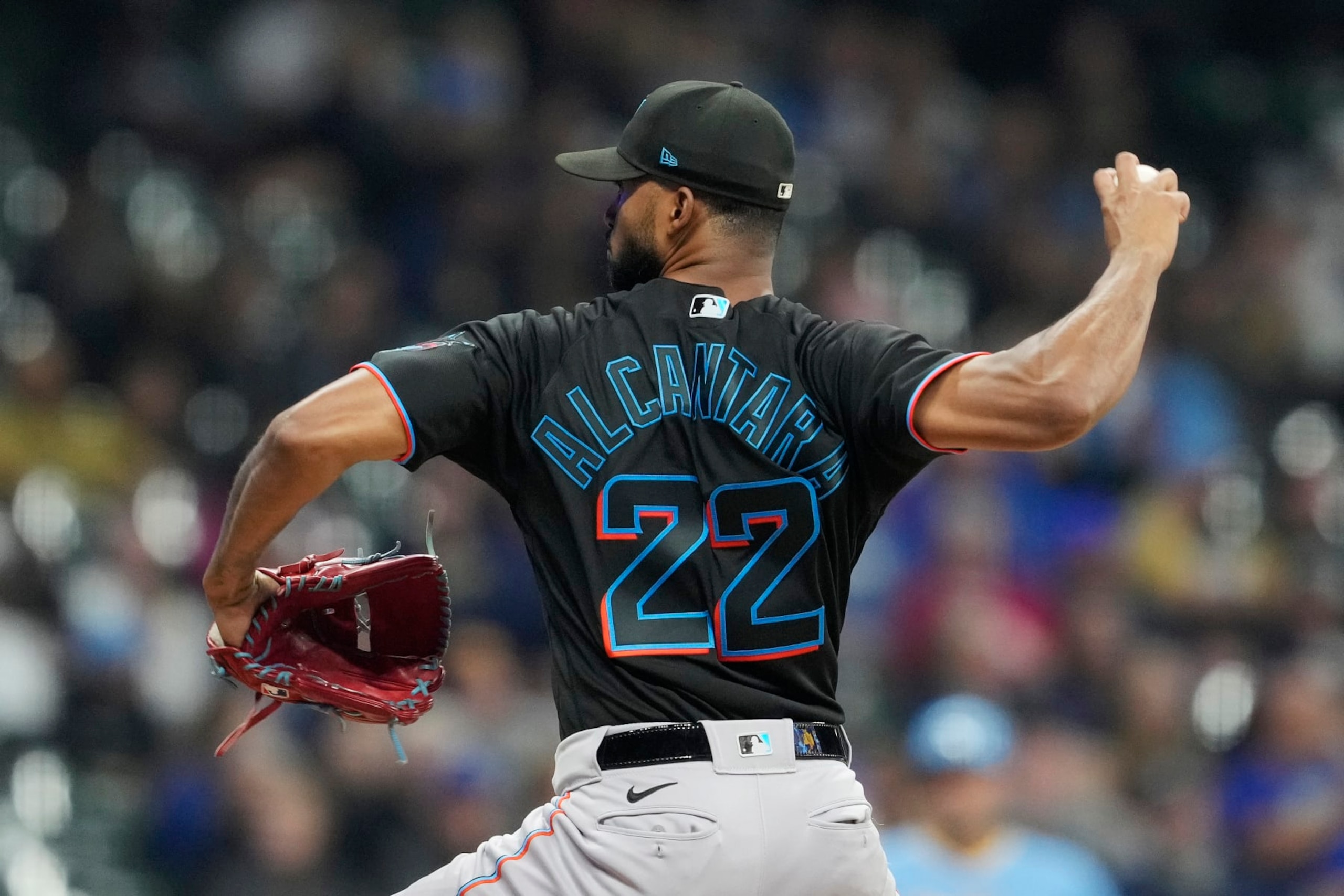 MILWAUKEE, WISCONSIN - SEPTEMBER 30: Sandy Alcantara #22 of the Miami Marlins pitches against the Milwaukee Brewers in the eighth inning at American Family Field on September 30, 2022 in Milwaukee, Wisconsin. (Photo by Patrick McDermott/Getty Images)