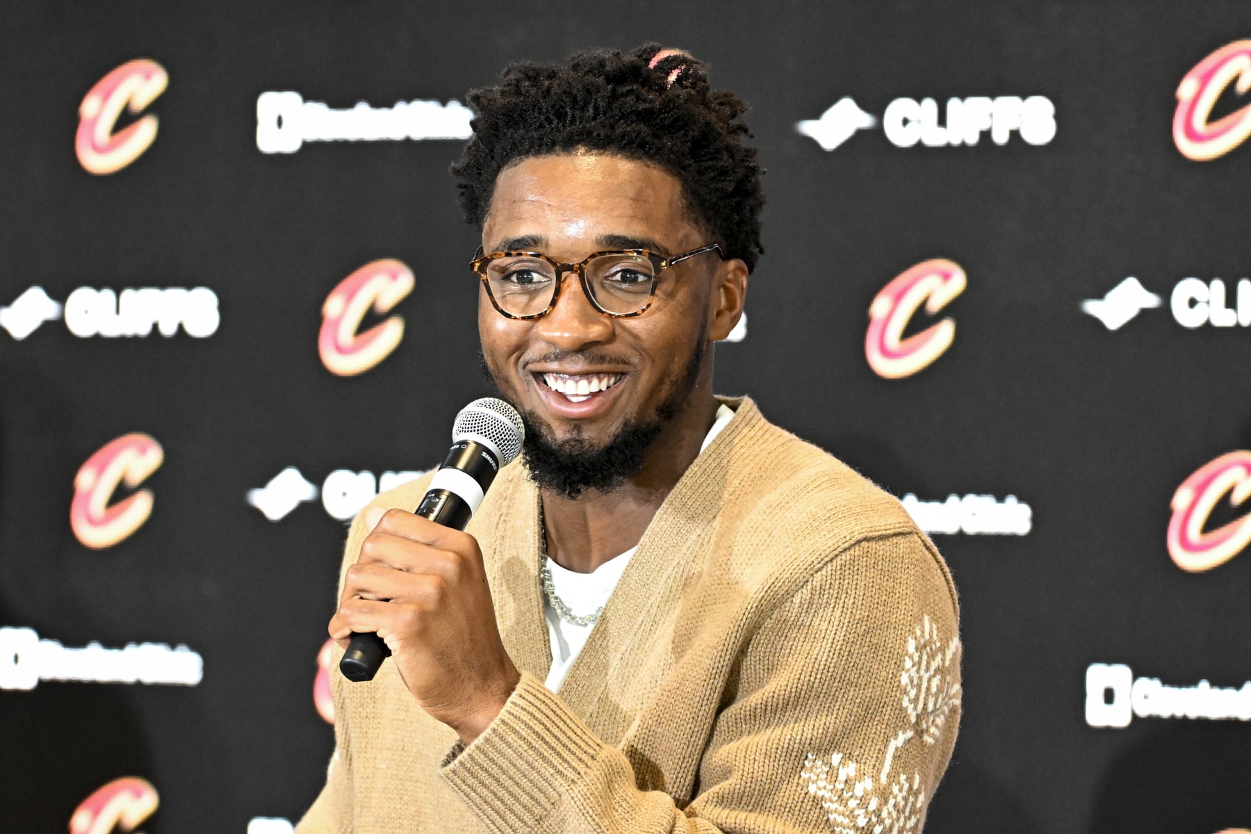CLEVELAND, OH - SEPTEMBER 14: Donovan Mitchell #45 of the Cleveland Cavaliers speaks at his Introductory Press Conference on September14, 2022 in Cleveland, Ohio at the Rocket Mortgage FieldHouse. NOTE TO USER: User expressly acknowledges and agrees that, by downloading and or using this Photograph, User is consenting to the terms and conditions of the Getty Images License Agreement. Mandatory Copyright Notice: Copyright 2021 NBAE (Photo by David Liam Kyle/NBAE via Getty Images)