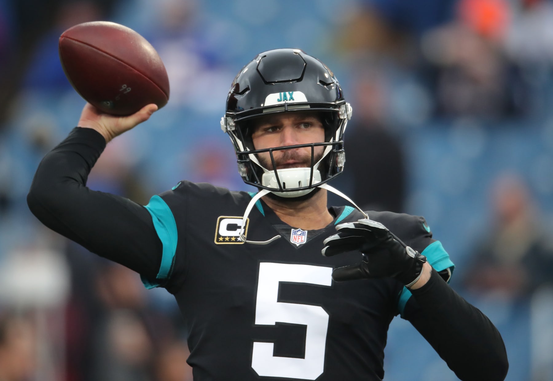 BUFFALO, NY - NOVEMBER 25: Blake Bortles #5 of the Jacksonville Jaguars warms up before the start of NFL game action against the Buffalo Bills at New Era Field on November 25, 2018 in Buffalo, New York. (Photo by Tom Szczerbowski/Getty Images)