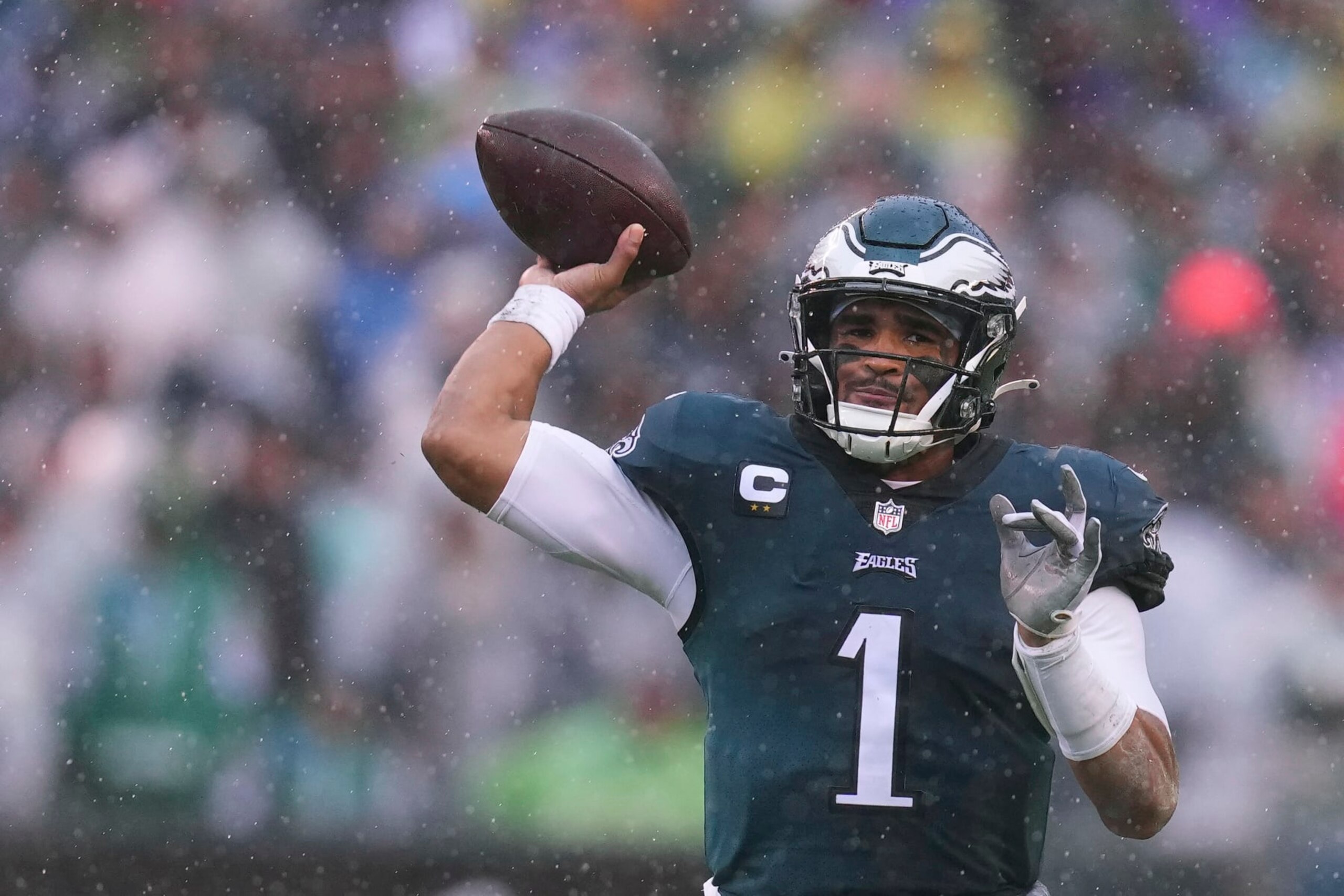 PHILADELPHIA, PA - OCTOBER 02: Jalen Hurts #1 of the Philadelphia Eagles passes the ball against the Jacksonville Jaguars at Lincoln Financial Field on October 2, 2022 in Philadelphia, Pennsylvania. (Photo by Mitchell Leff/Getty Images)