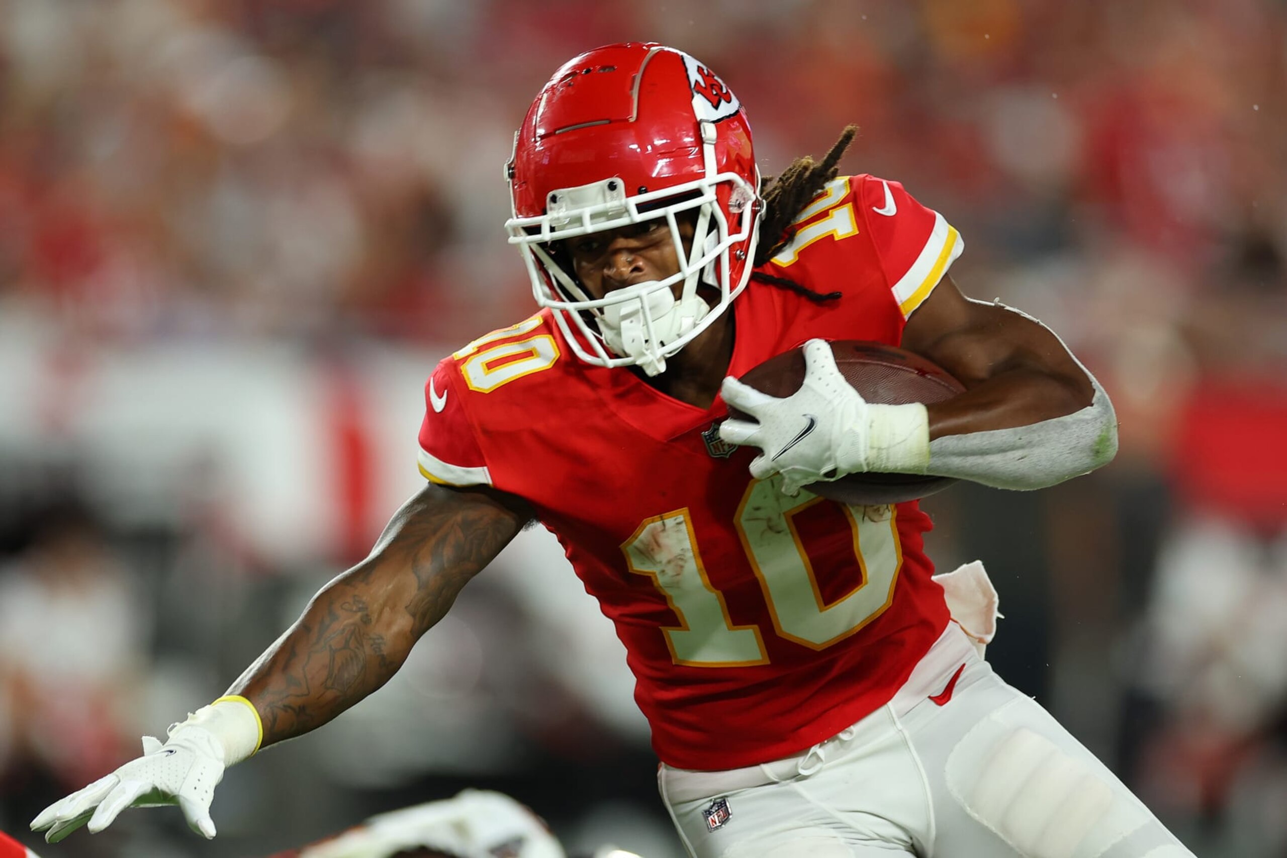 TAMPA, FLORIDA - OCTOBER 02: Isiah Pacheco #10 of the Kansas City Chiefs runs with the ball against the Tampa Bay Buccaneers during the second quarter at Raymond James Stadium on October 02, 2022 in Tampa, Florida. (Photo by Mike Ehrmann/Getty Images)