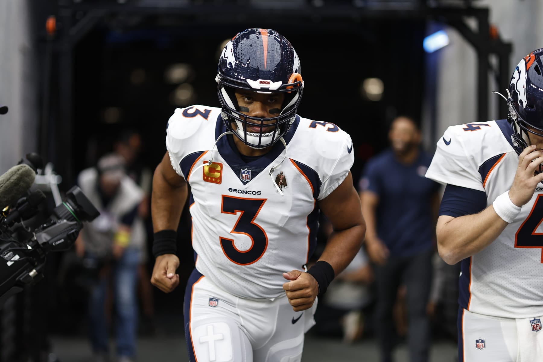 LAS VEGAS, NEVADA - OCTOBER 02: Russell Wilson #3 of the Denver Broncos takes the field prior to an NFL football game between the Las Vegas Raiders and the Denver Broncos at Allegiant Stadium on October 02, 2022 in Las Vegas, Nevada. (Photo by Michael Owens/Getty Images)
